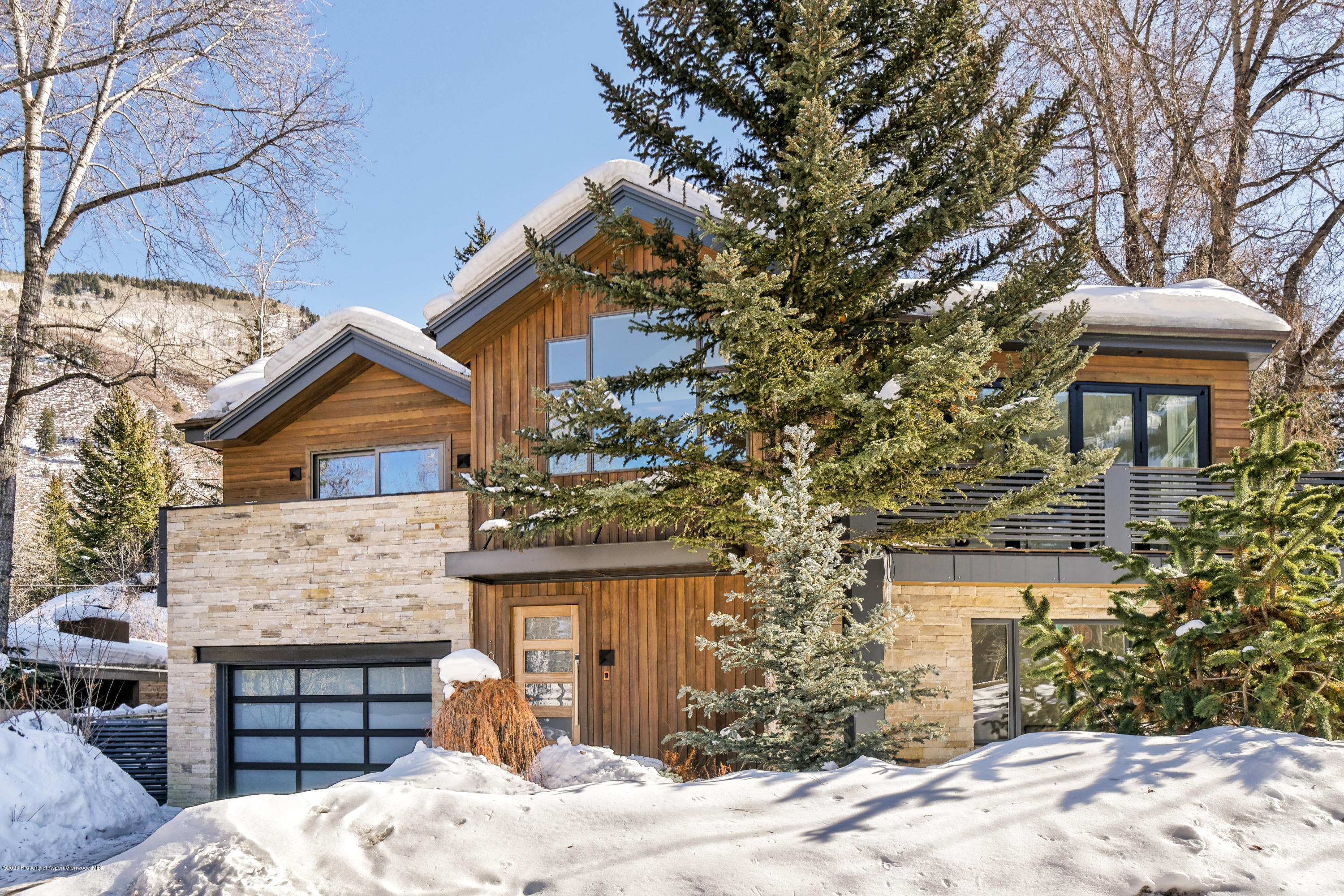 100 Park Avenue Property Photo 32
