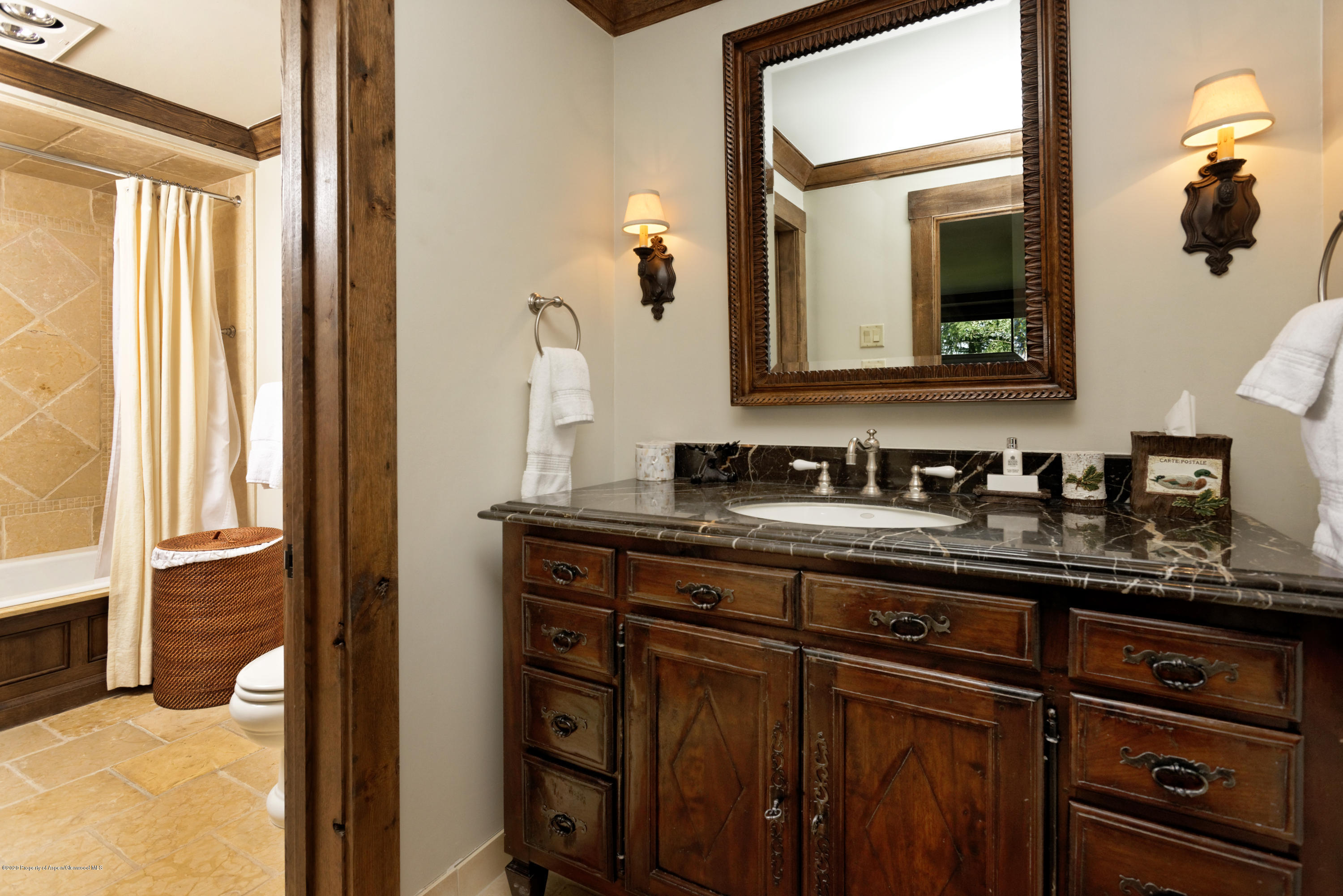 565 N Starwood Drive Property Photo 18