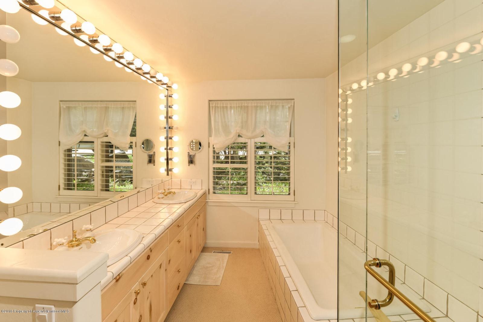 1109 Waters Avenue Property Photo 10