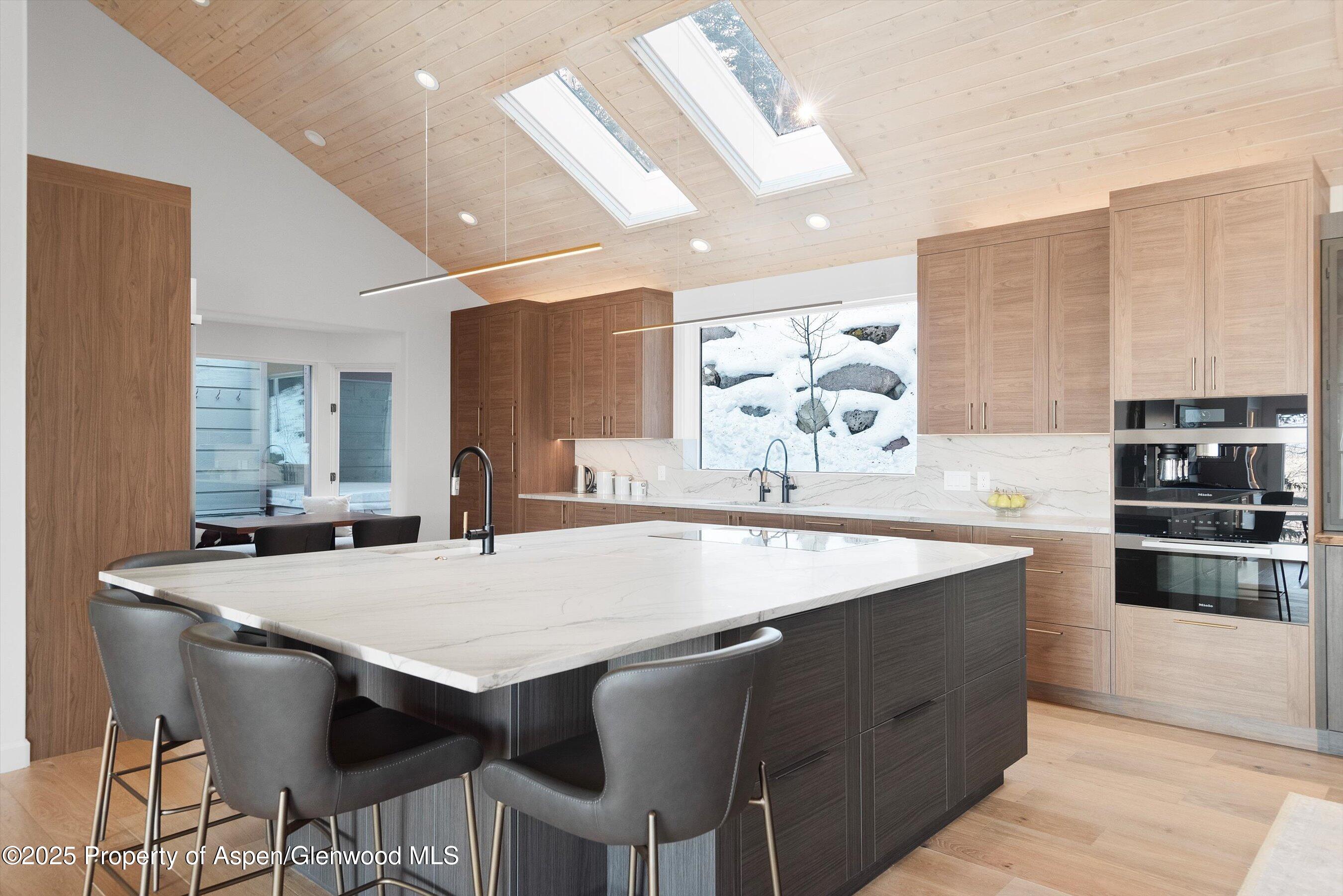 18 Edgewood Lane Property Photo 14