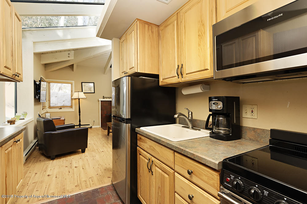 18 Edgewood Lane Property Photo 31