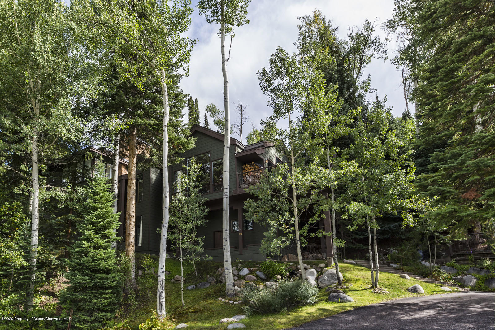 18 Edgewood Lane Property Photo 40