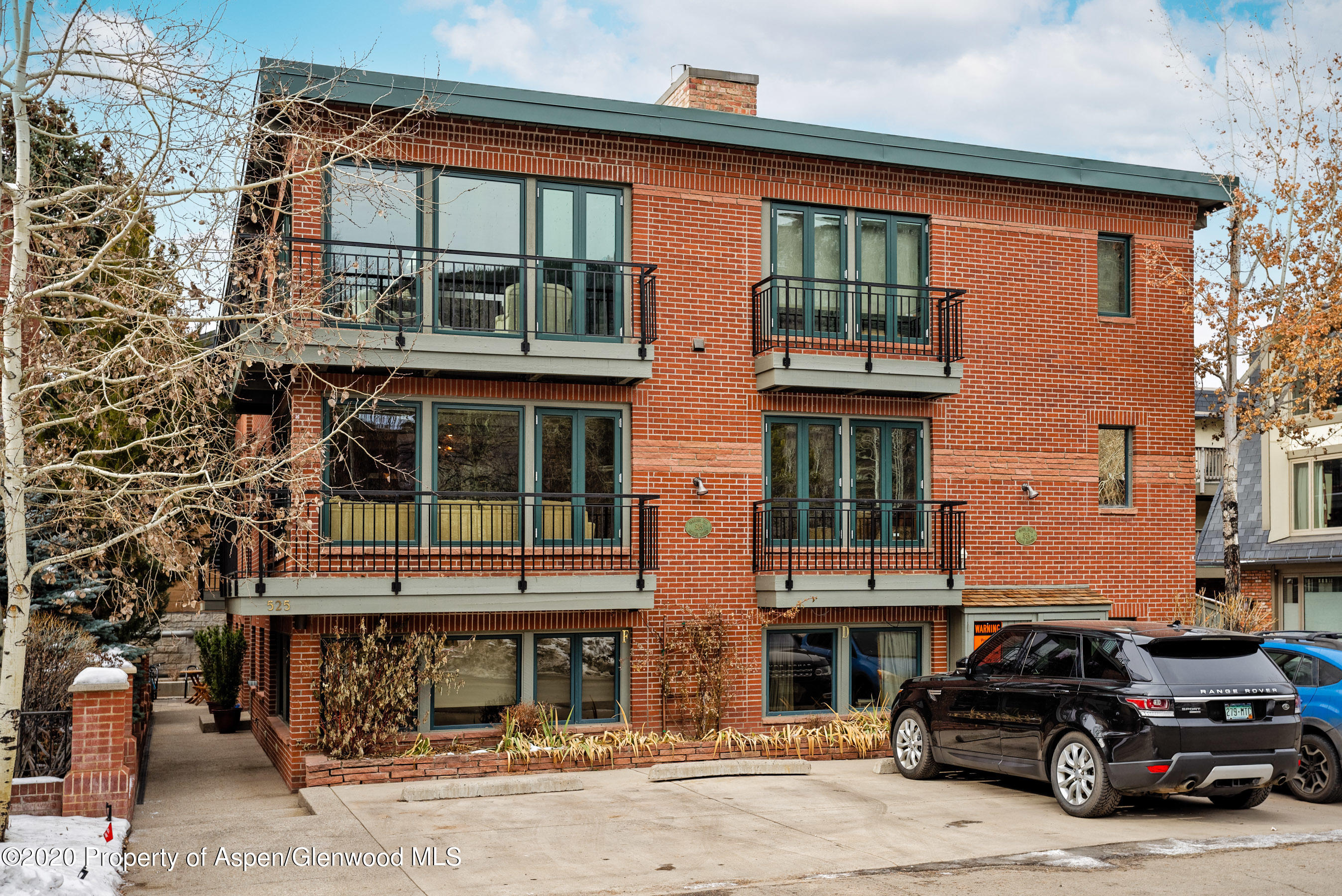 525 S Original Street Unit E Property Photo 11