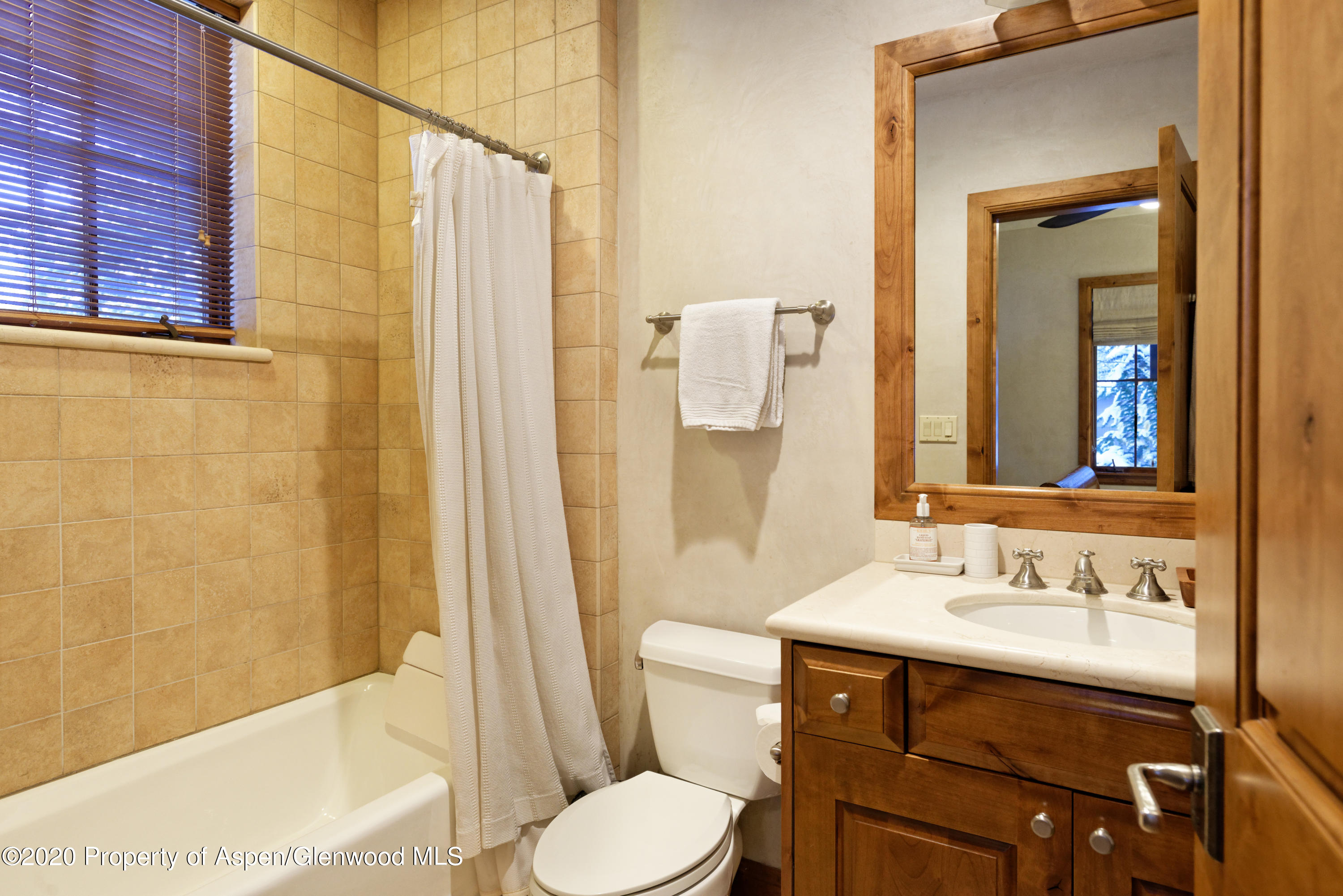 32 Prospector Road Property Photo 26