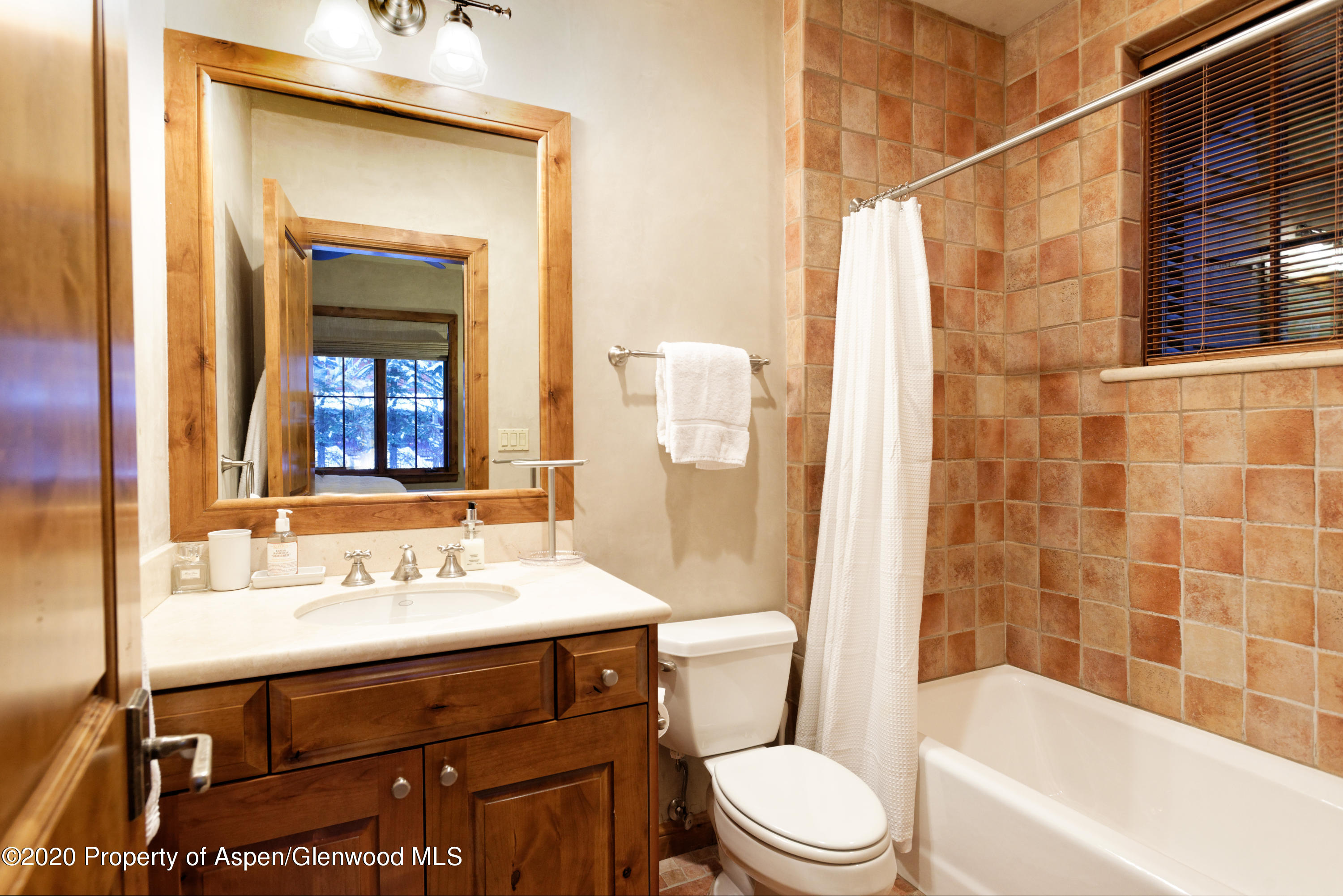 32 Prospector Road Property Photo 28