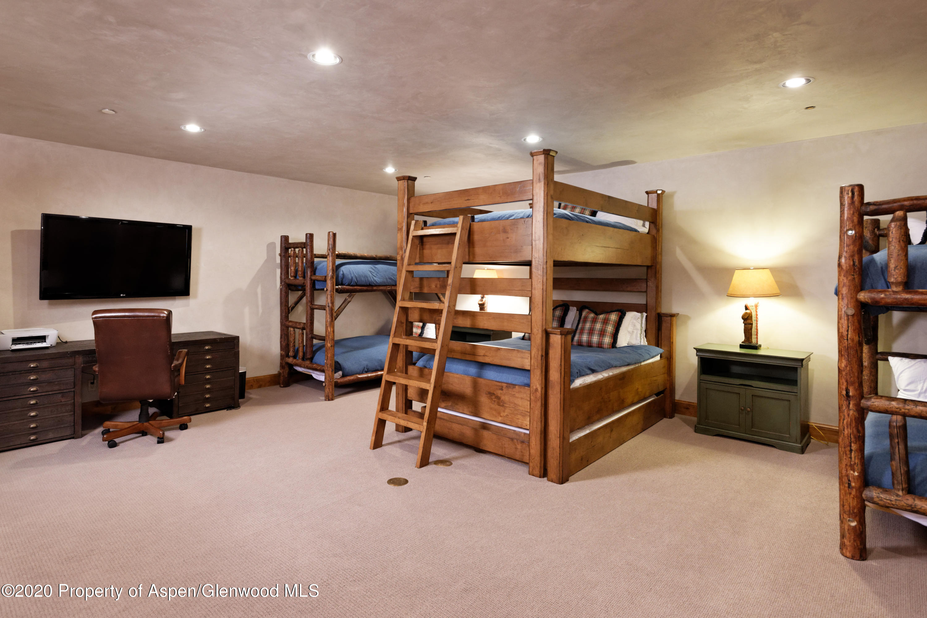 32 Prospector Road Property Photo 29