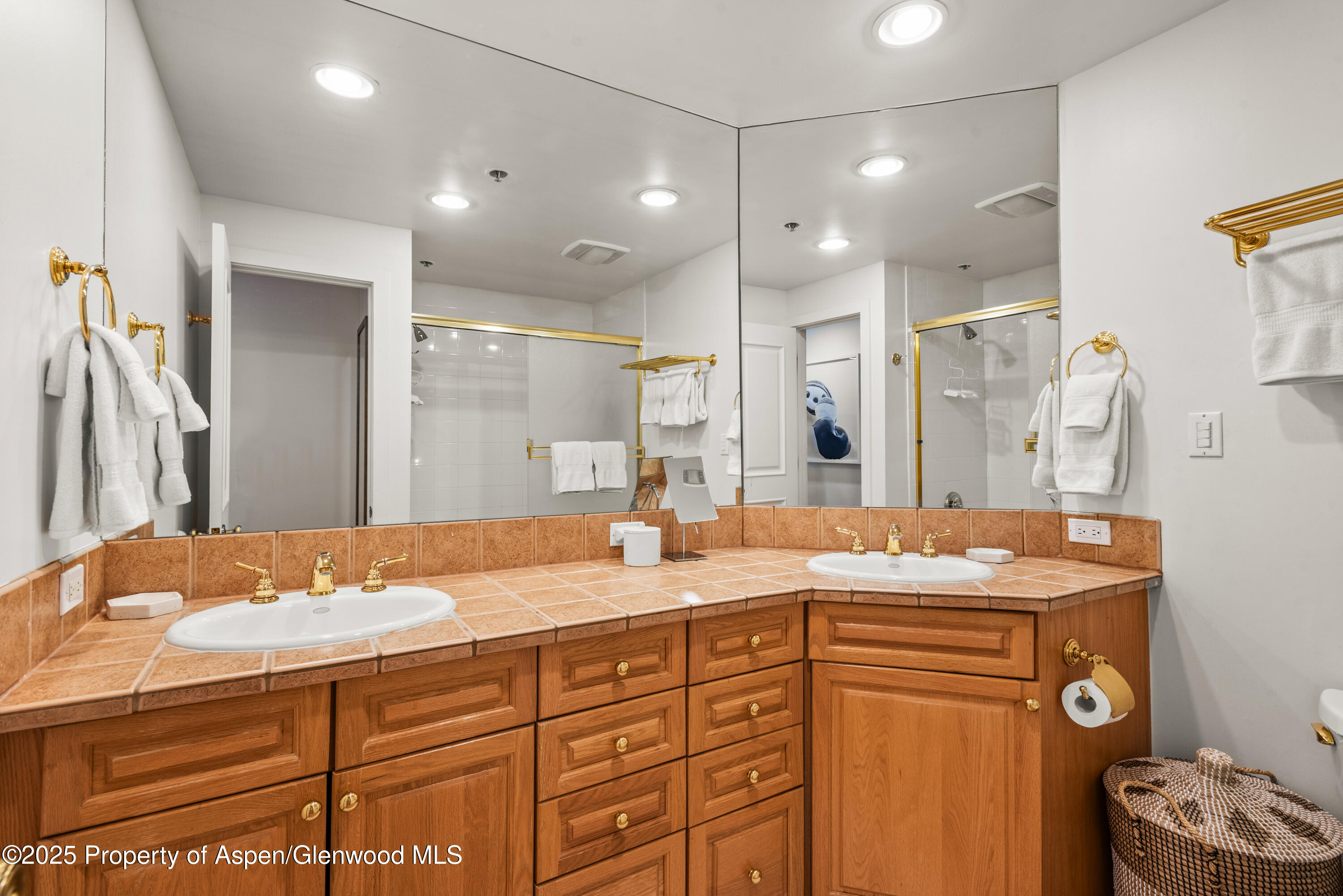 900 E Durant Avenue B-105 Property Photo 7