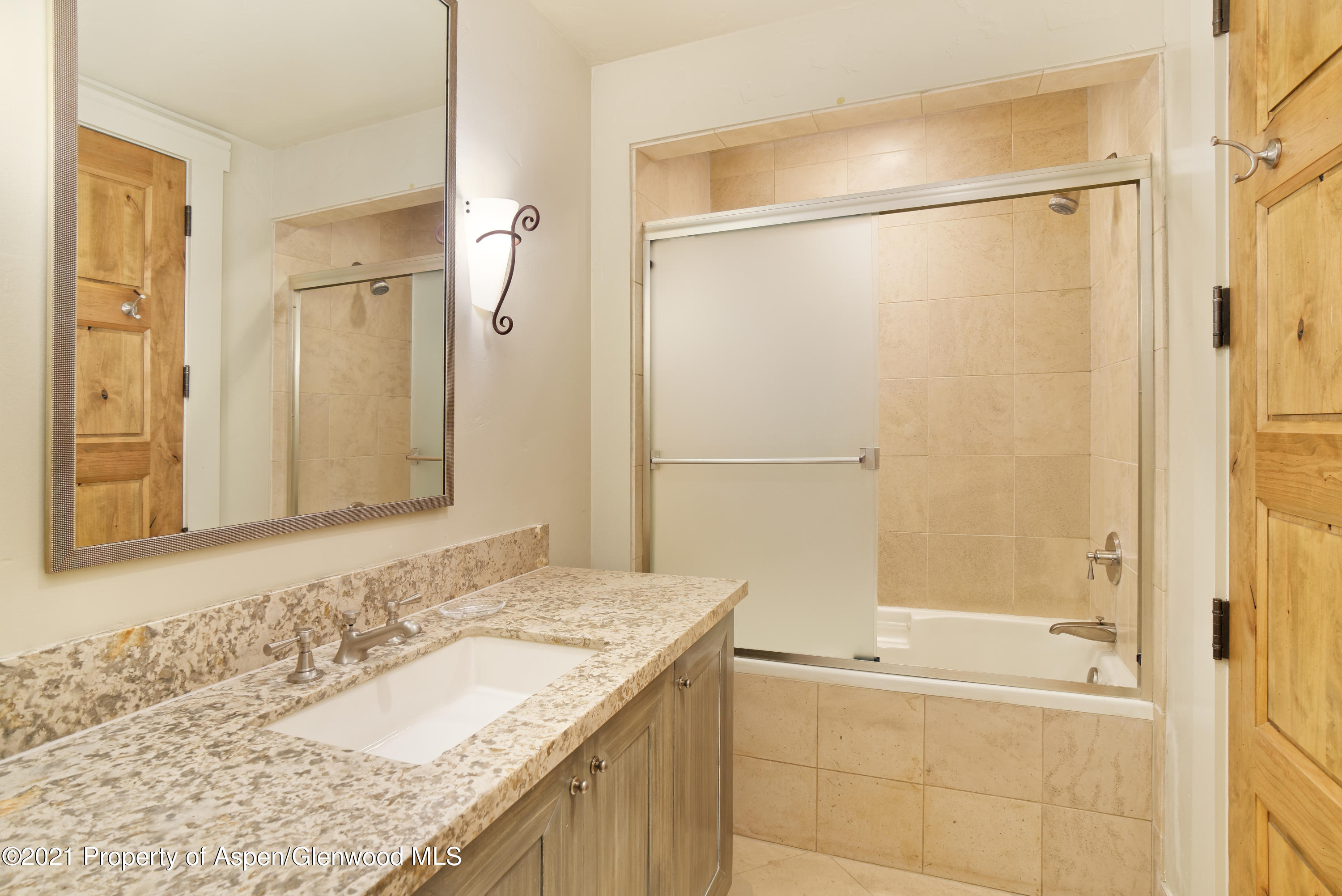 101 N Spring Street 102 Property Photo 10