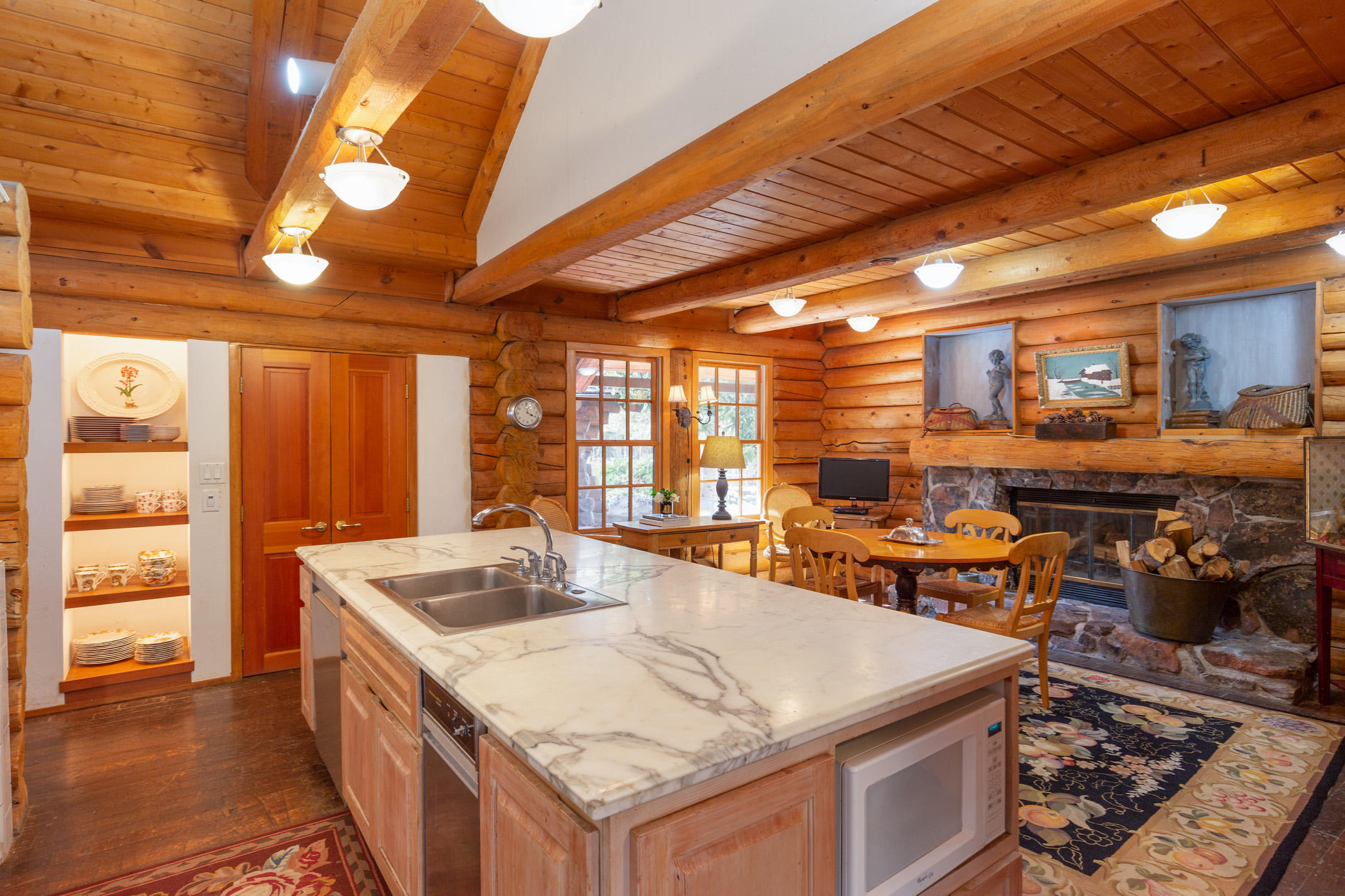 1305 Red Butte Drive Property Photo 9