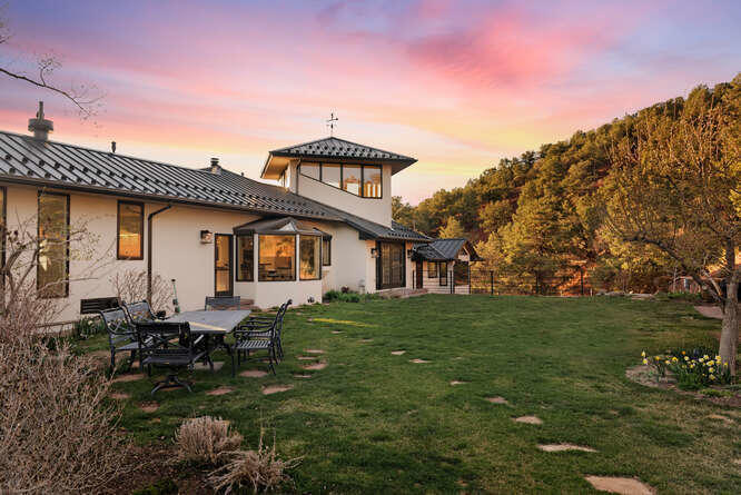 571 Booth Lane Property Photo 9