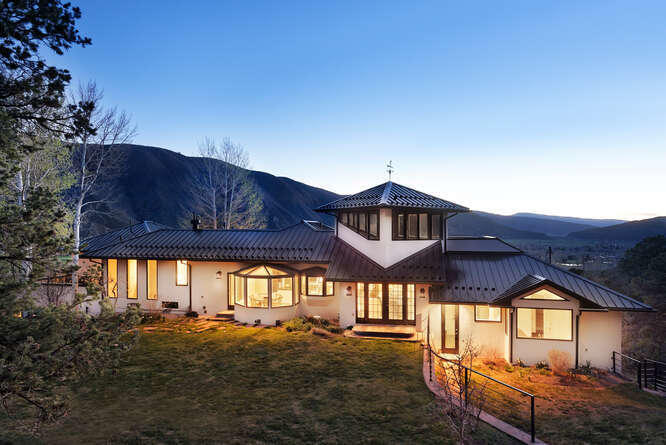 571 Booth Lane Property Photo 11