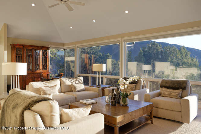 571 Booth Lane Property Photo 15