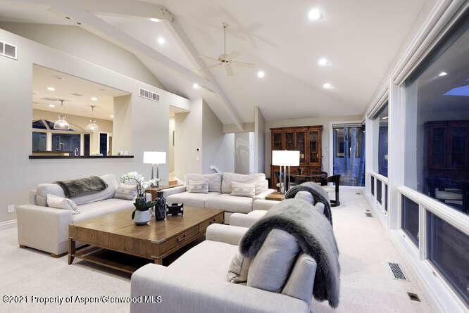 571 Booth Lane Property Photo 17