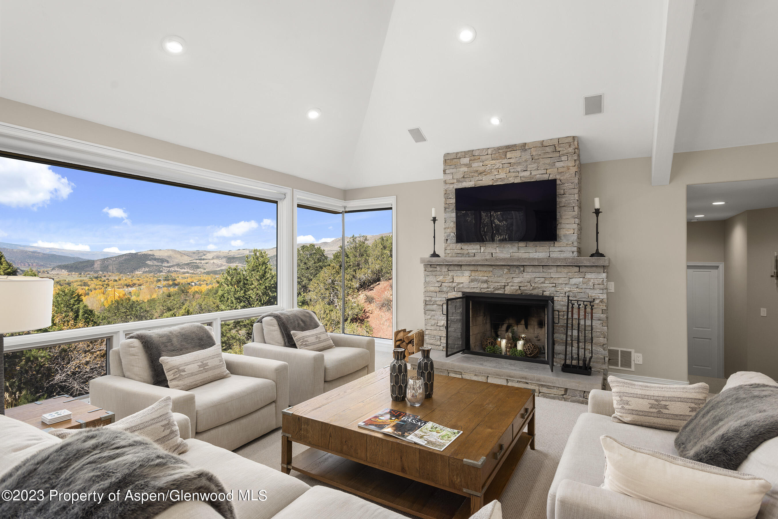 571 Booth Lane Property Photo 18