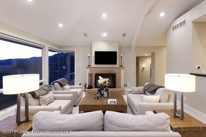 571 Booth Lane Property Photo 21