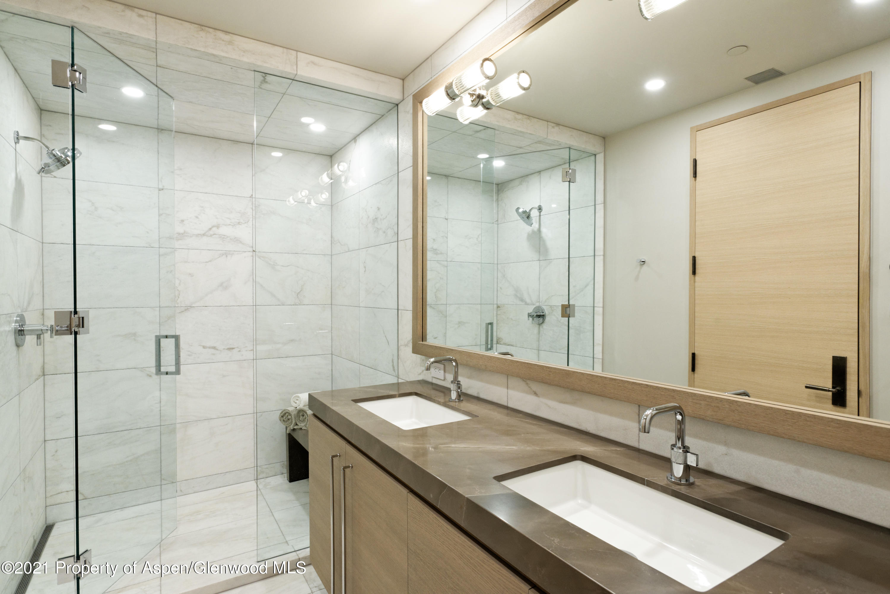651 Pfister Drive Property Photo 26