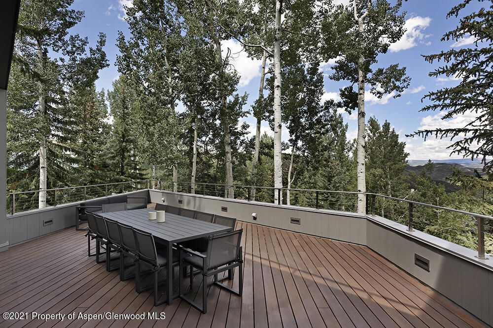 546 Edgewood Lane Property Photo 45