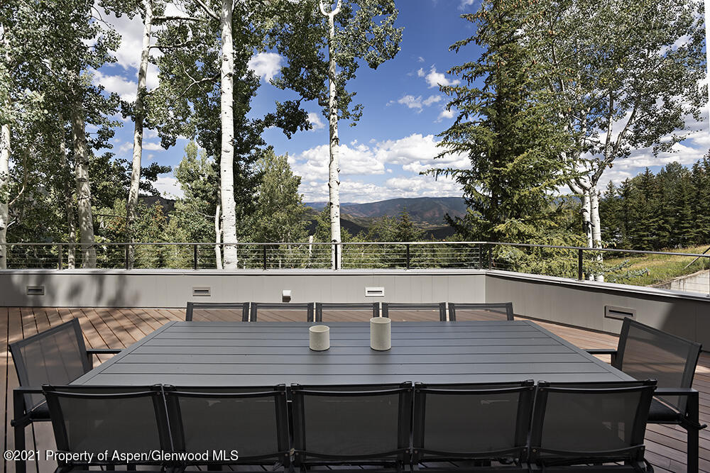 546 Edgewood Lane Property Photo 46
