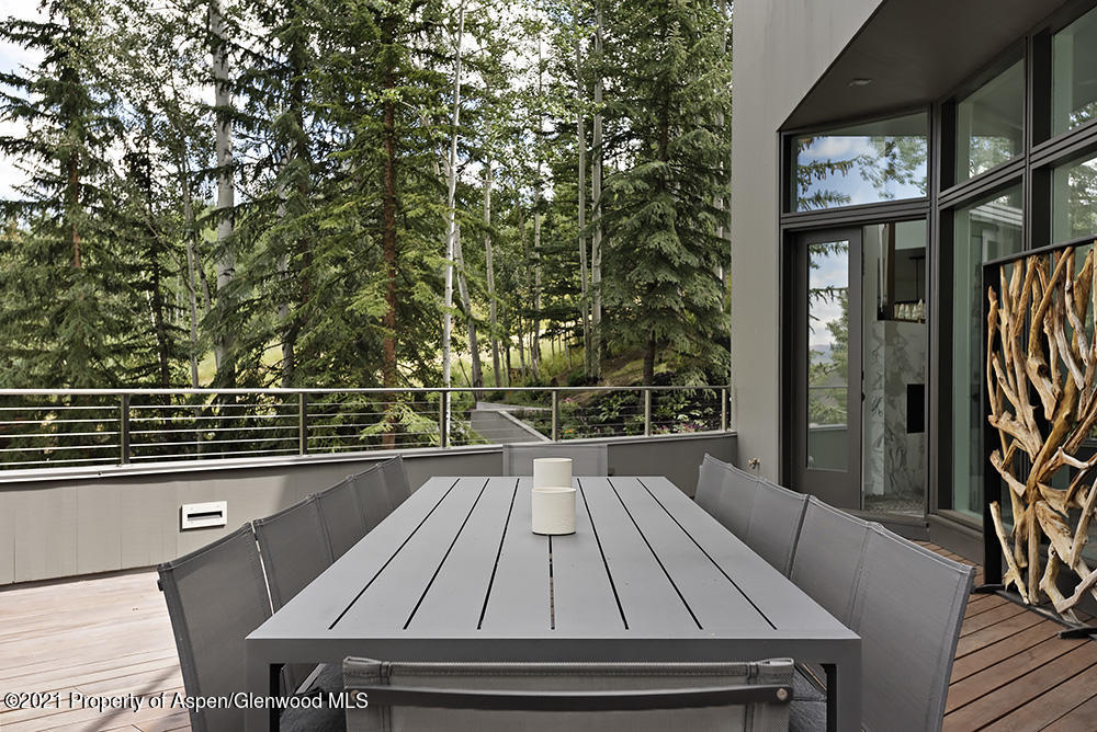 546 Edgewood Lane Property Photo 48