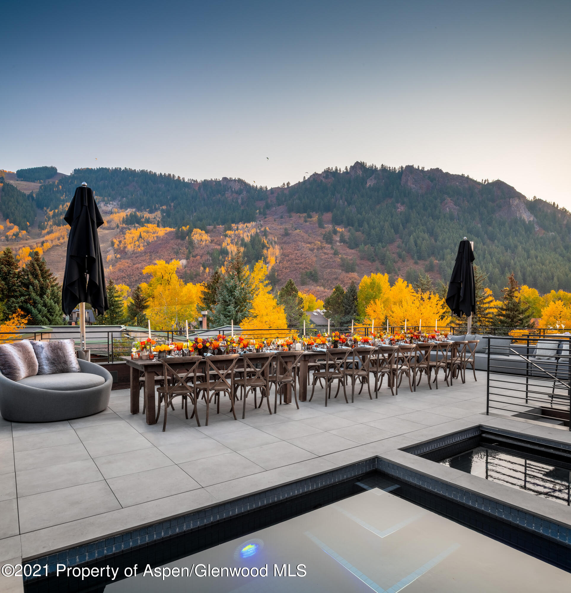 200 S Aspen Street Property Photo 6