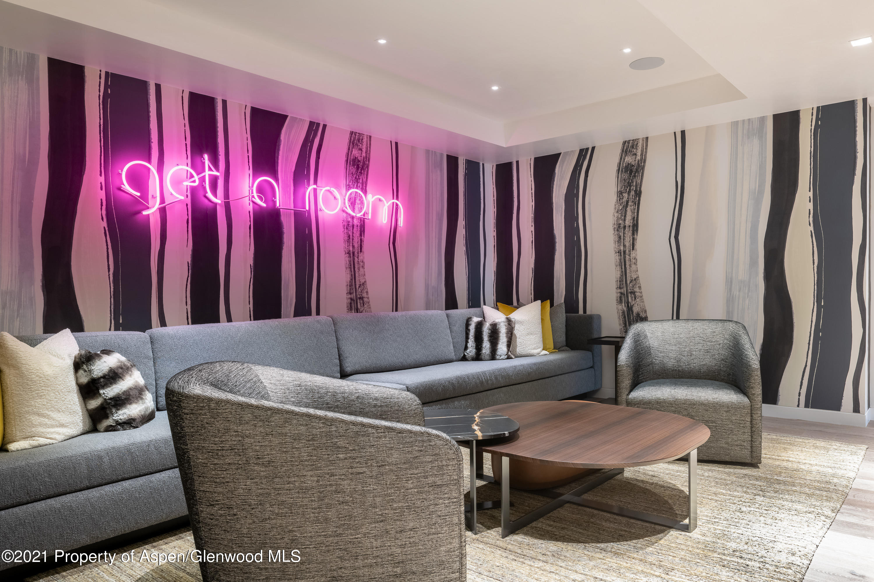 200 S Aspen Street Property Photo 16