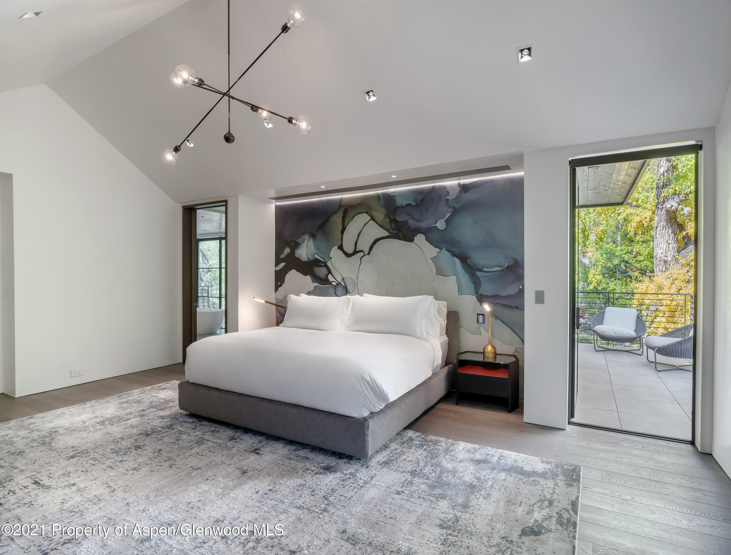 200 S Aspen Street Property Photo 22