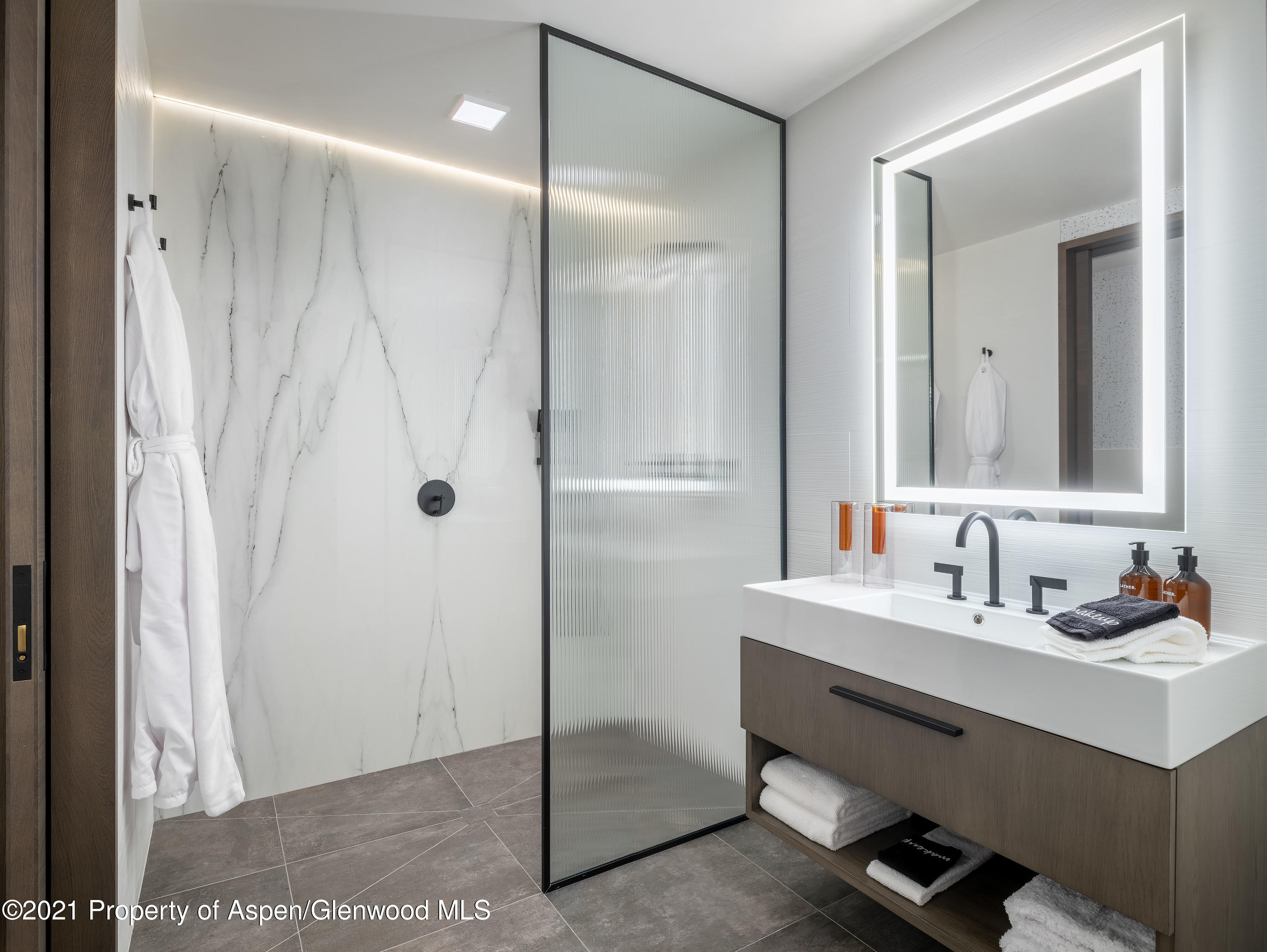200 S Aspen Street Property Photo 42