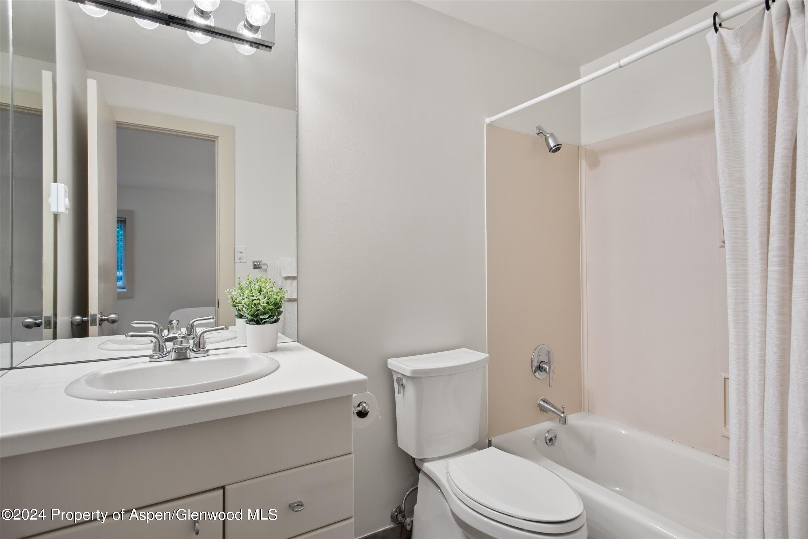 314 Mountain Laurel Drive Property Photo 15