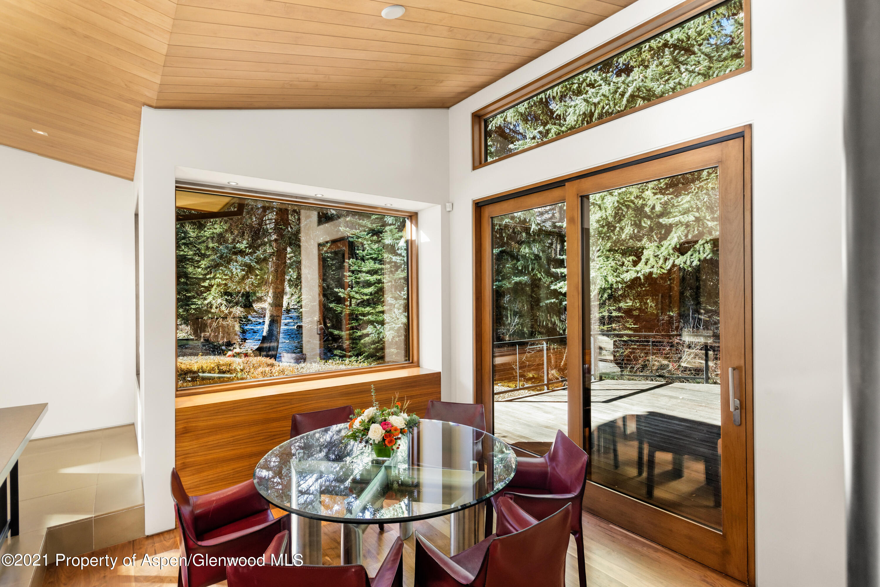 575 Sneaky Lane Property Photo 16