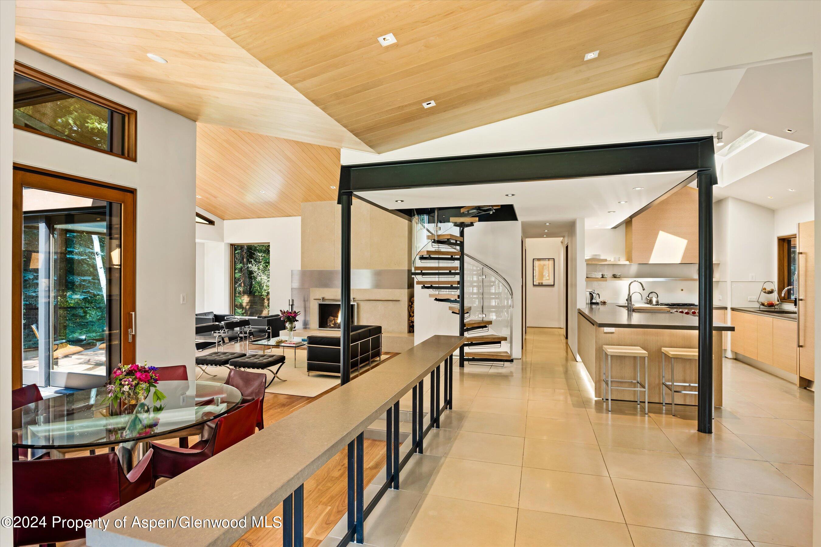 575 Sneaky Lane Property Photo 21