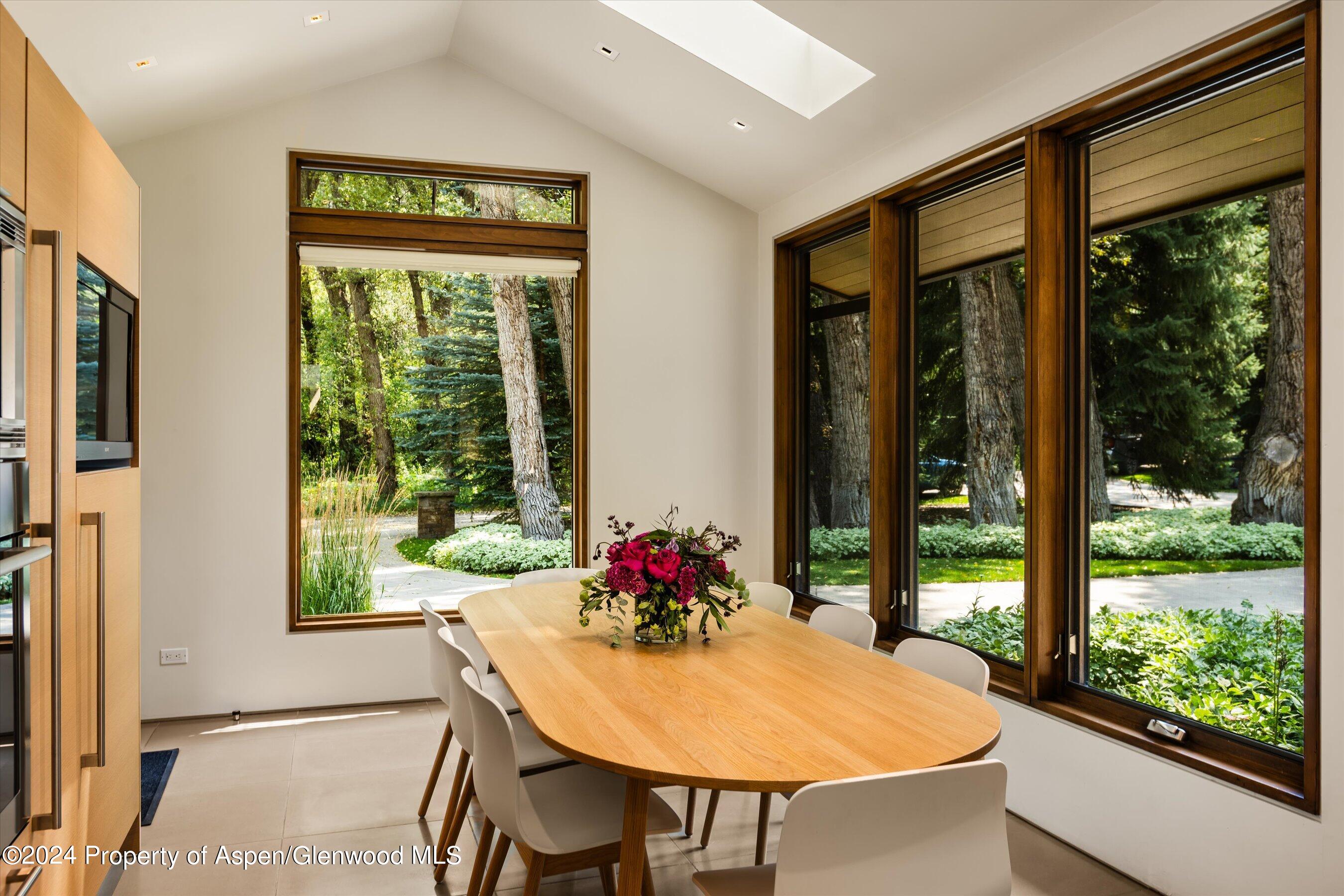 575 Sneaky Lane Property Photo 27