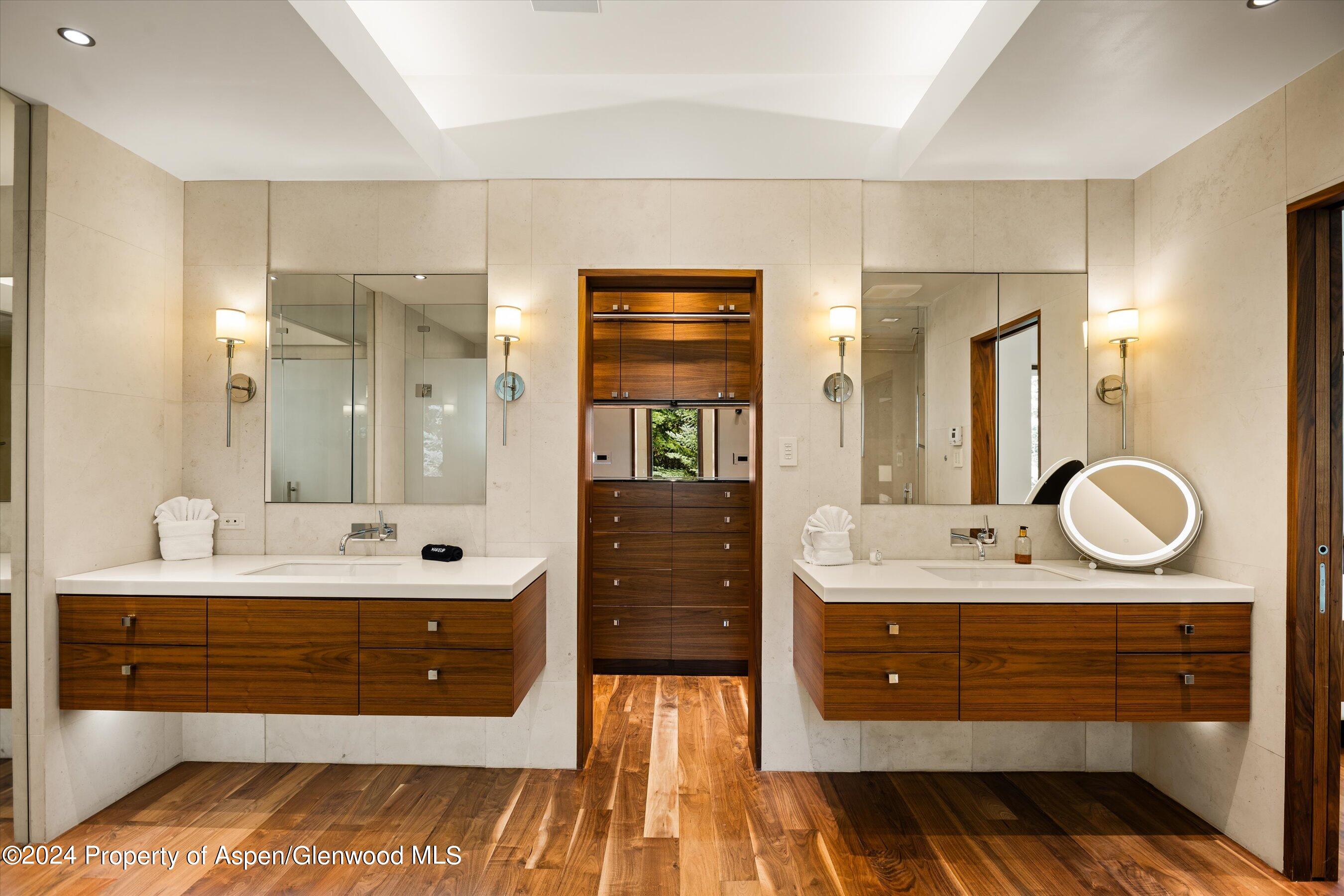 575 Sneaky Lane Property Photo 35