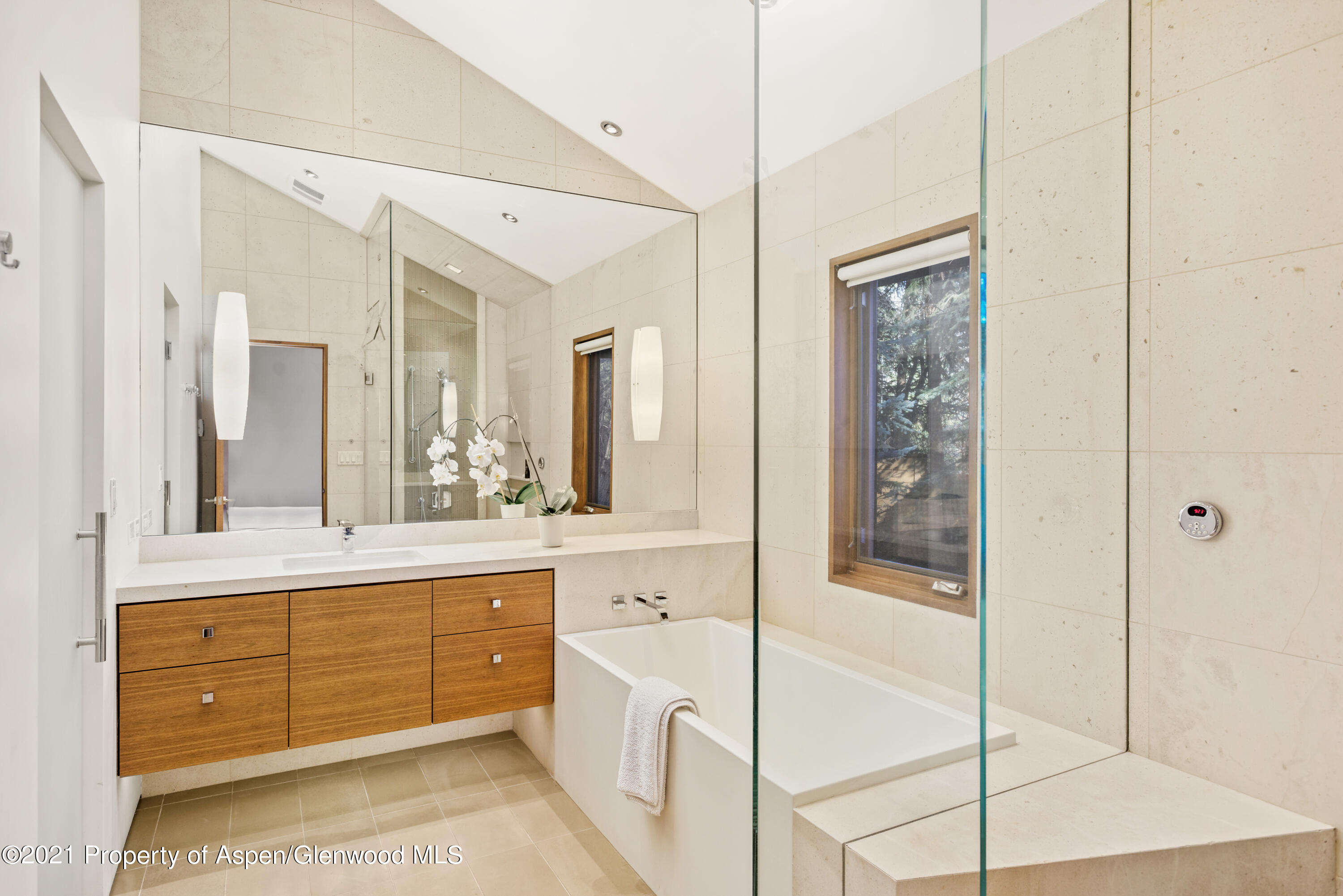 575 Sneaky Lane Property Photo 39