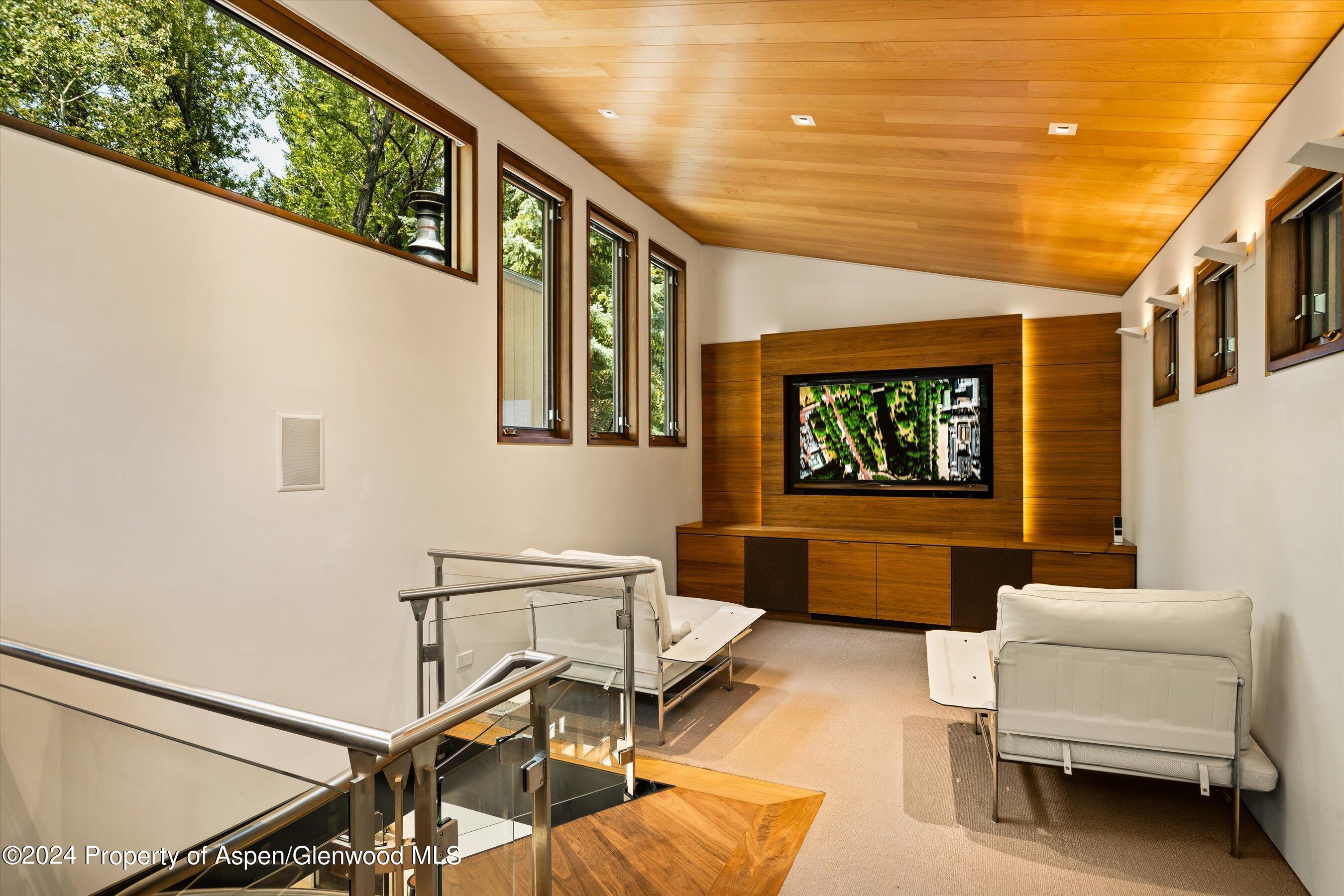 575 Sneaky Lane Property Photo 42