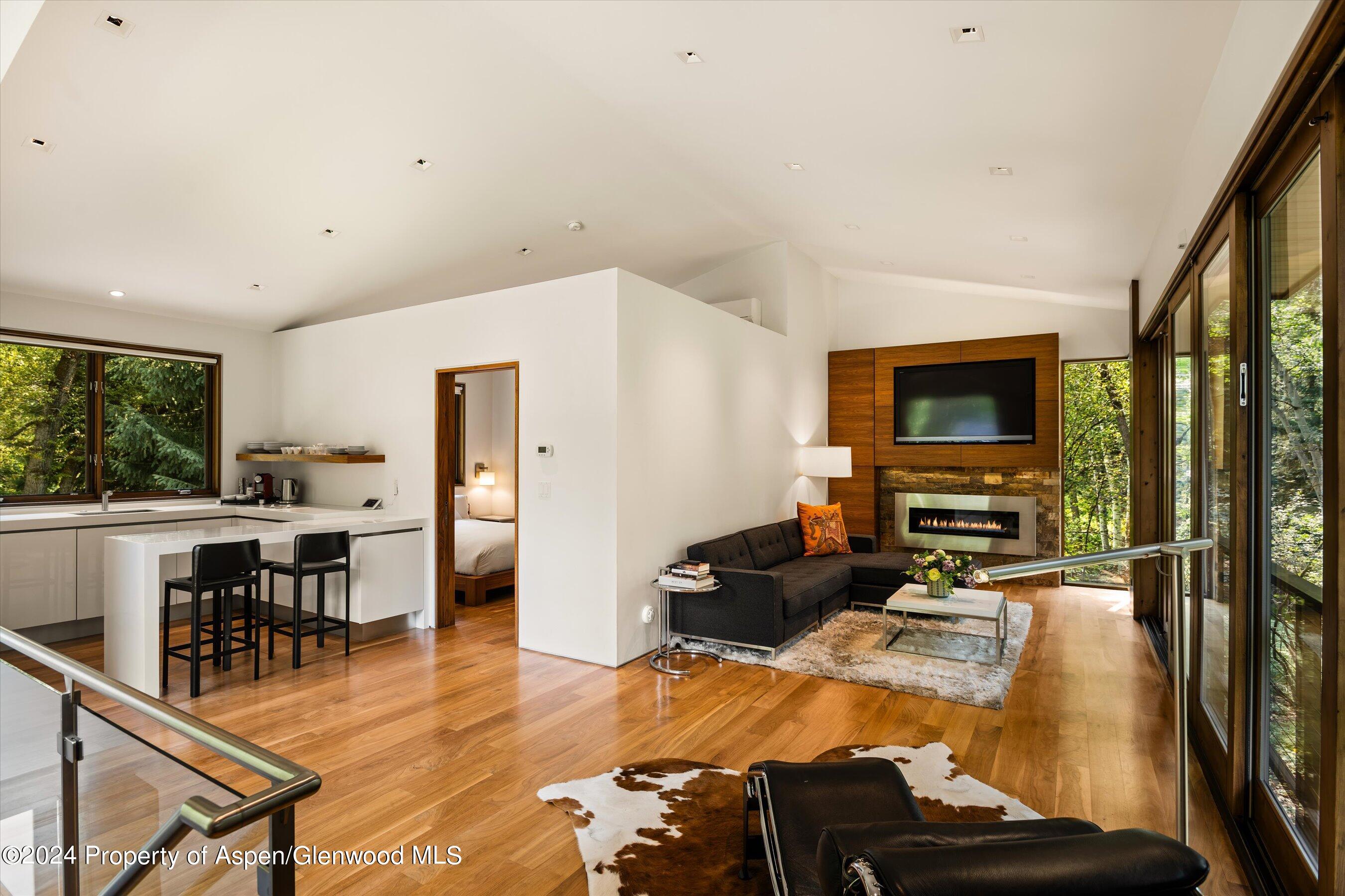 575 Sneaky Lane Property Photo 44