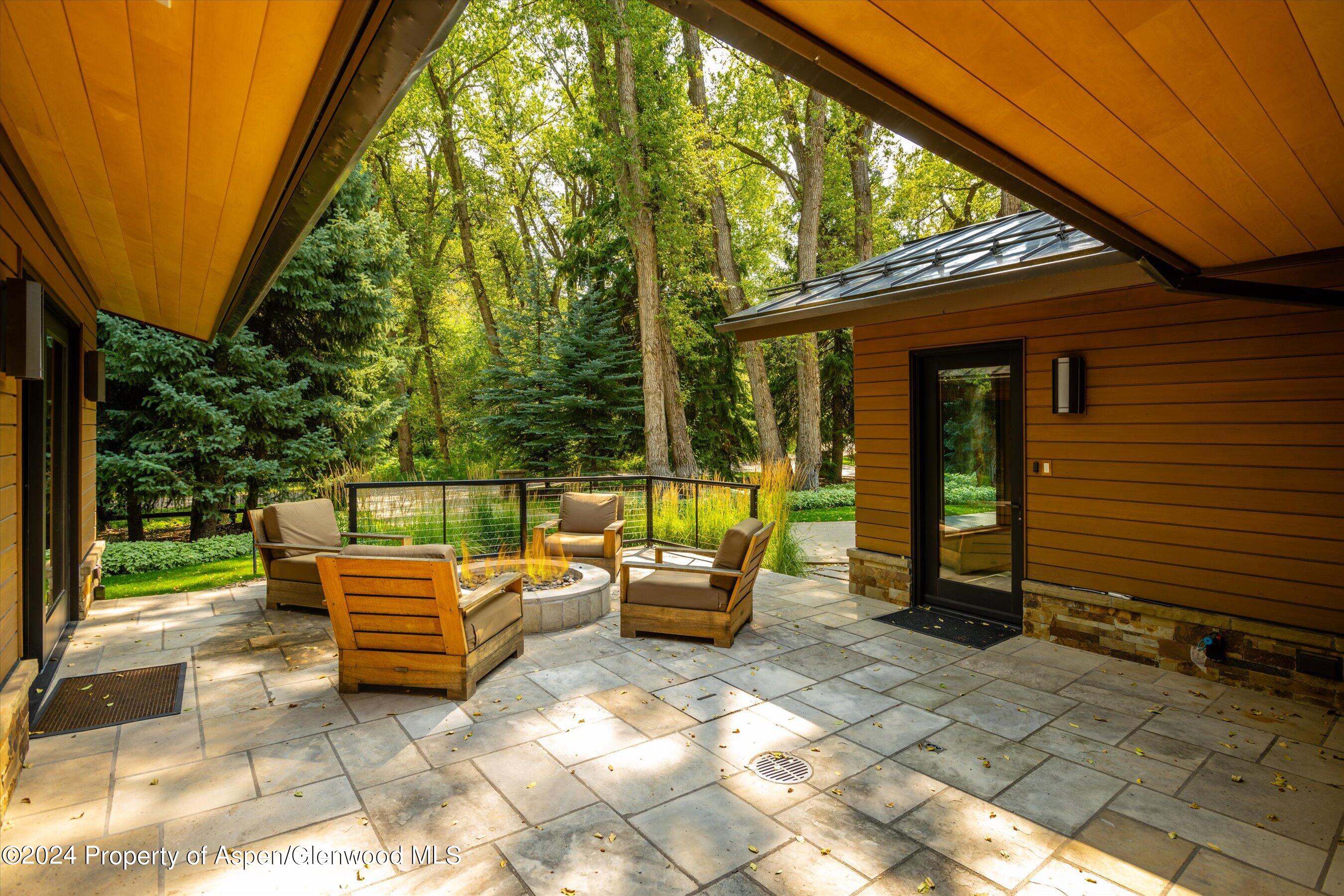 575 Sneaky Lane Property Photo 67