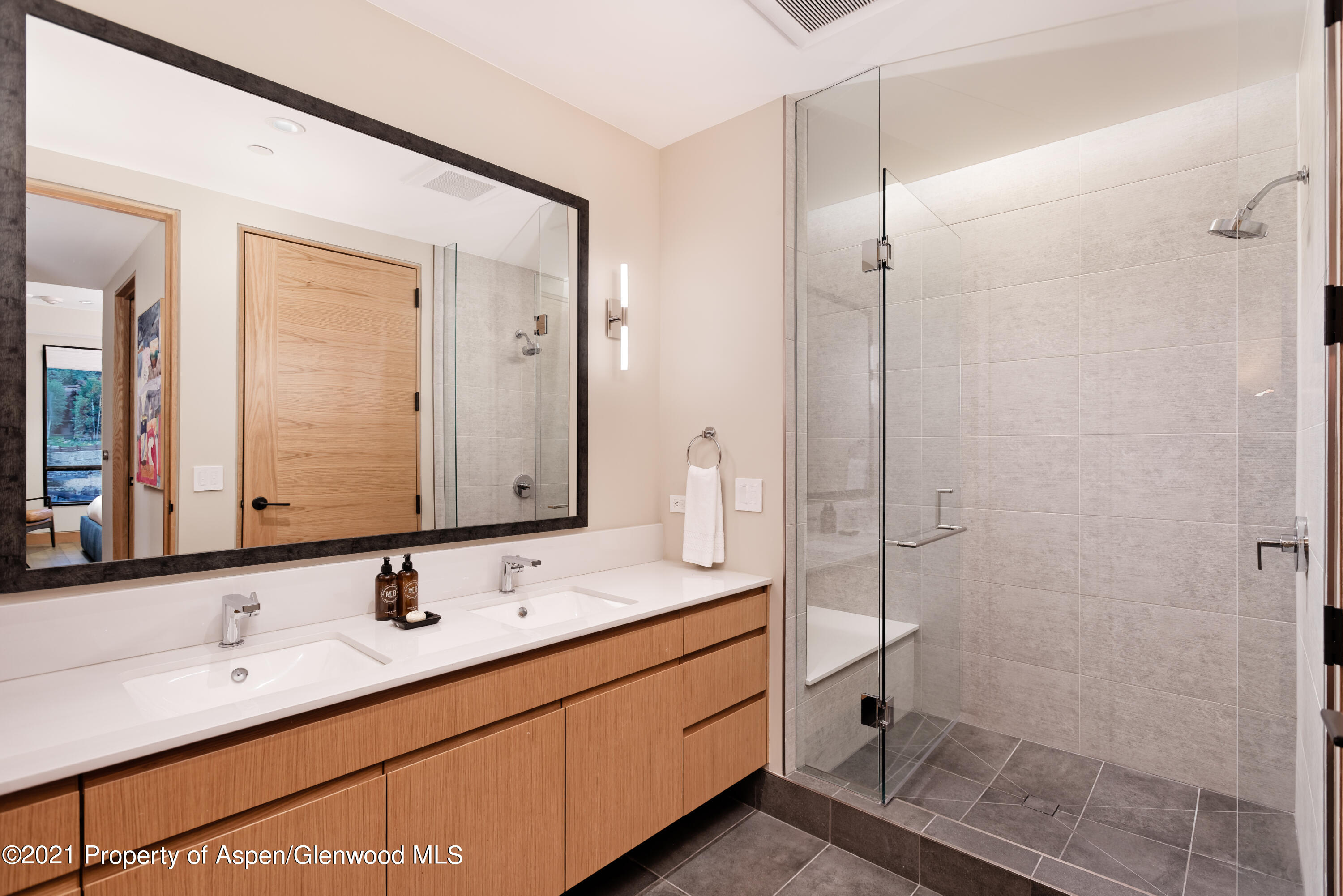 77 Wood Road, 801e Property Photo 14