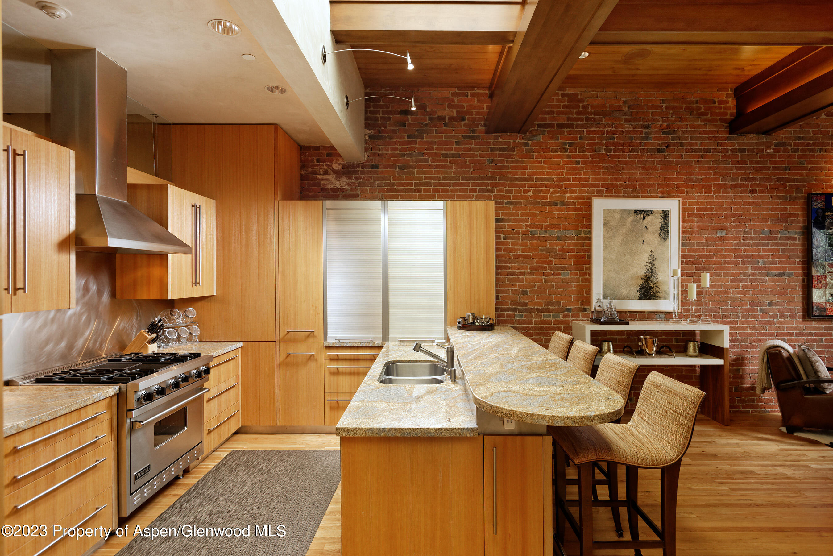 428 E Hyman Avenue A Property Photo 6