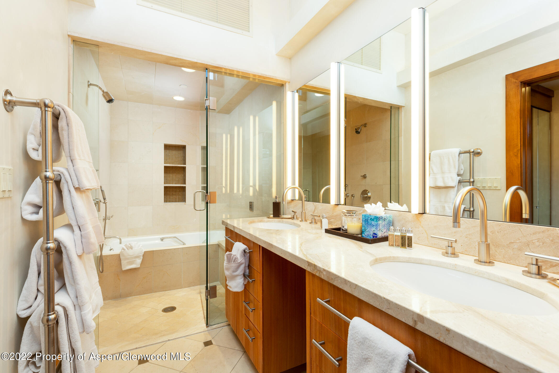 428 E Hyman Avenue A Property Photo 9