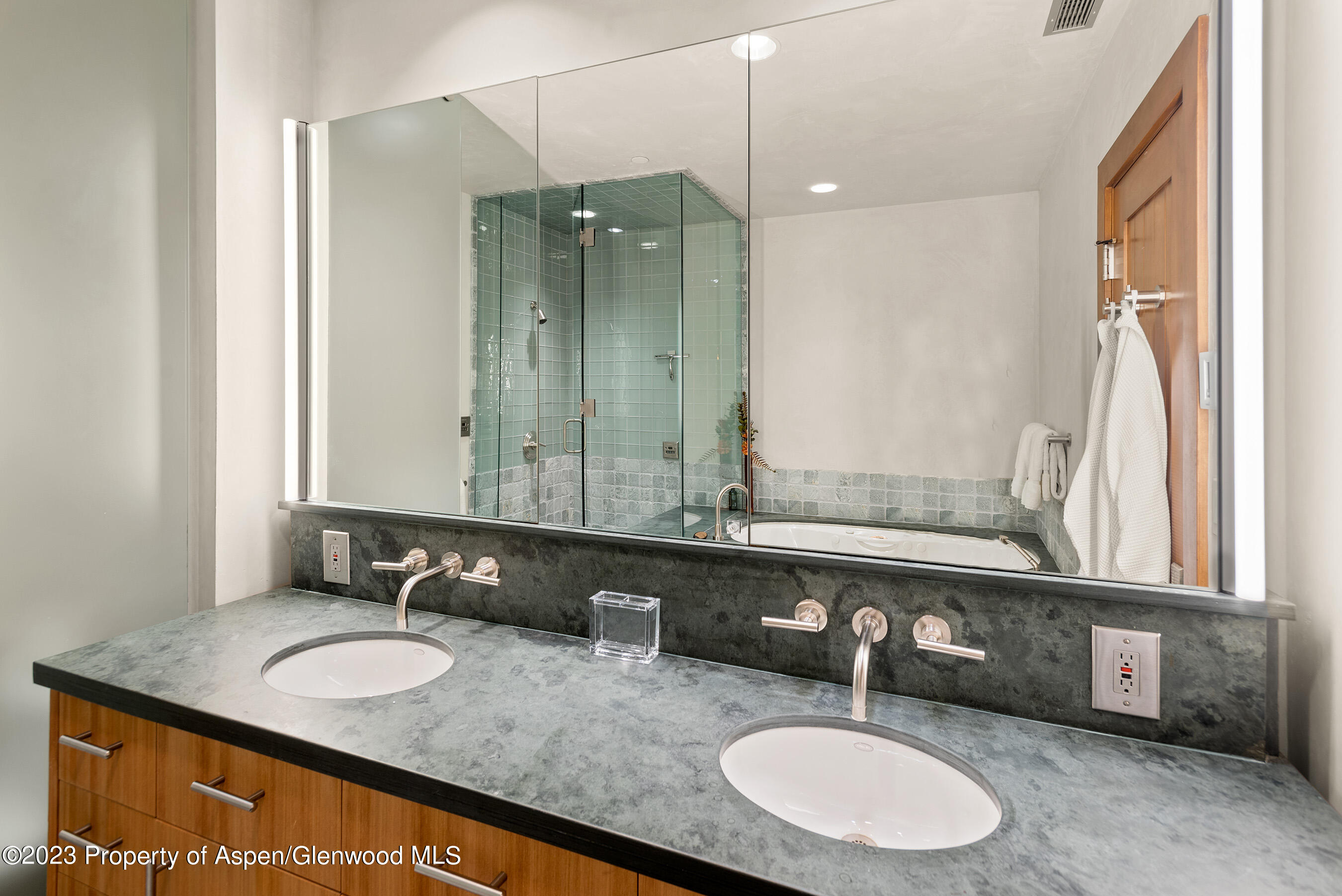 428 E Hyman Avenue A Property Photo 21