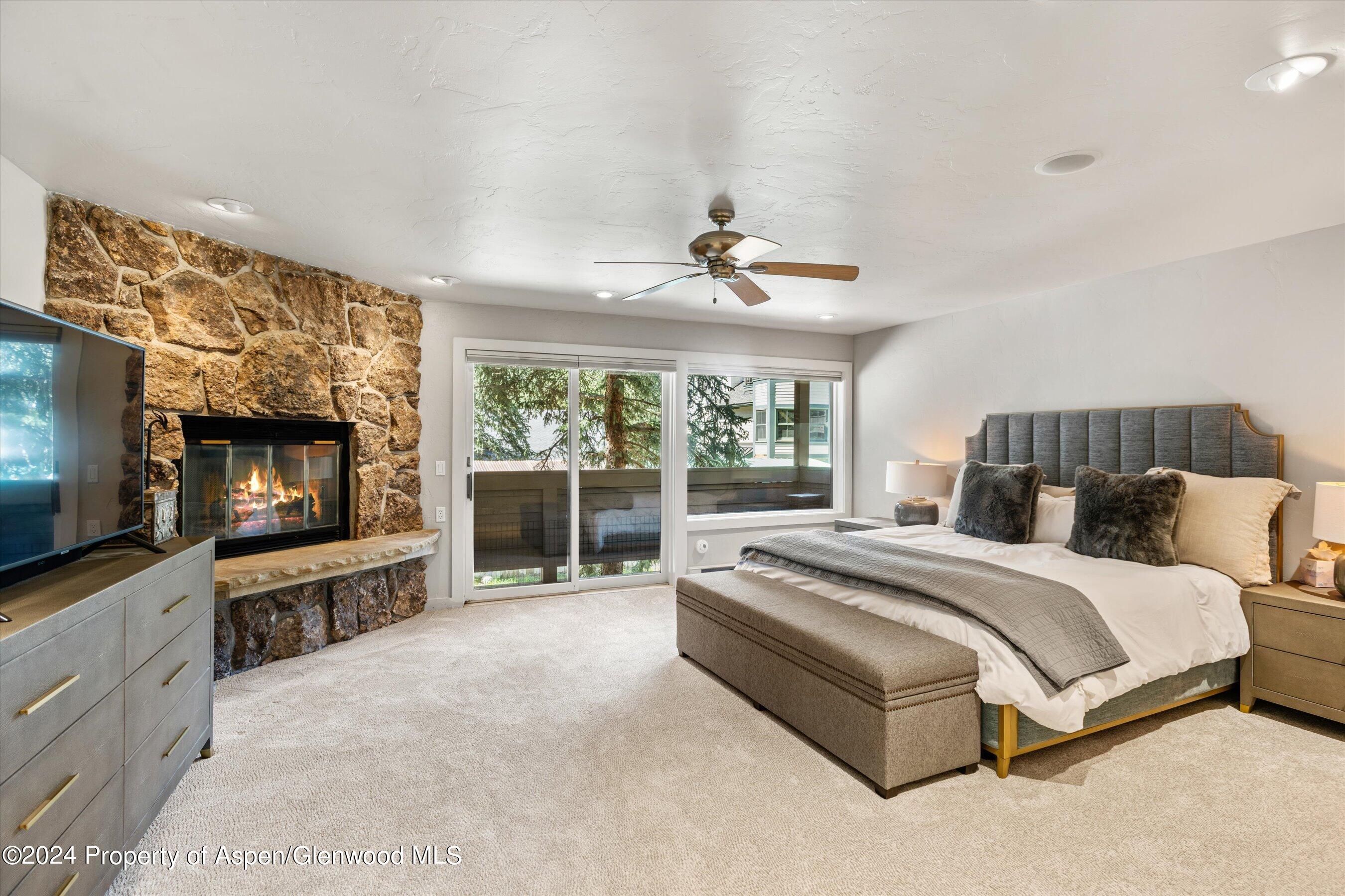 1015 E Hyman Avenue #2 Property Photo 8