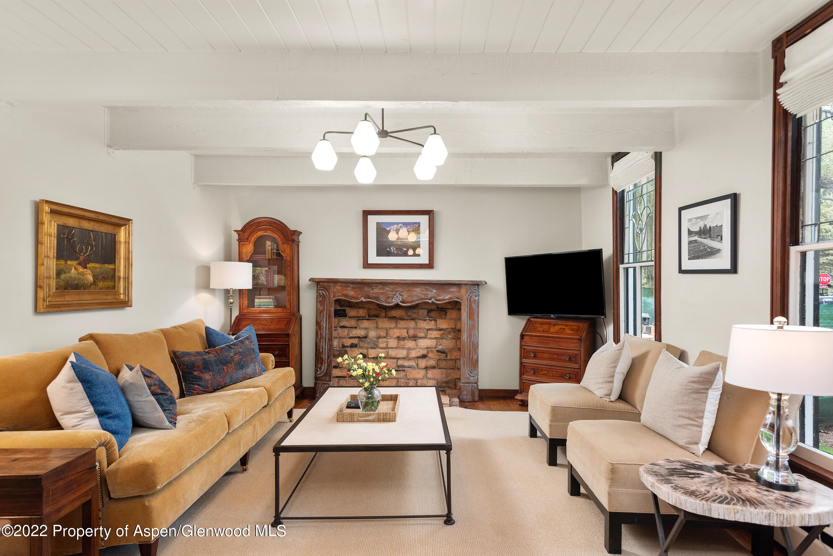 123 E Hallam Street Property Photo 8