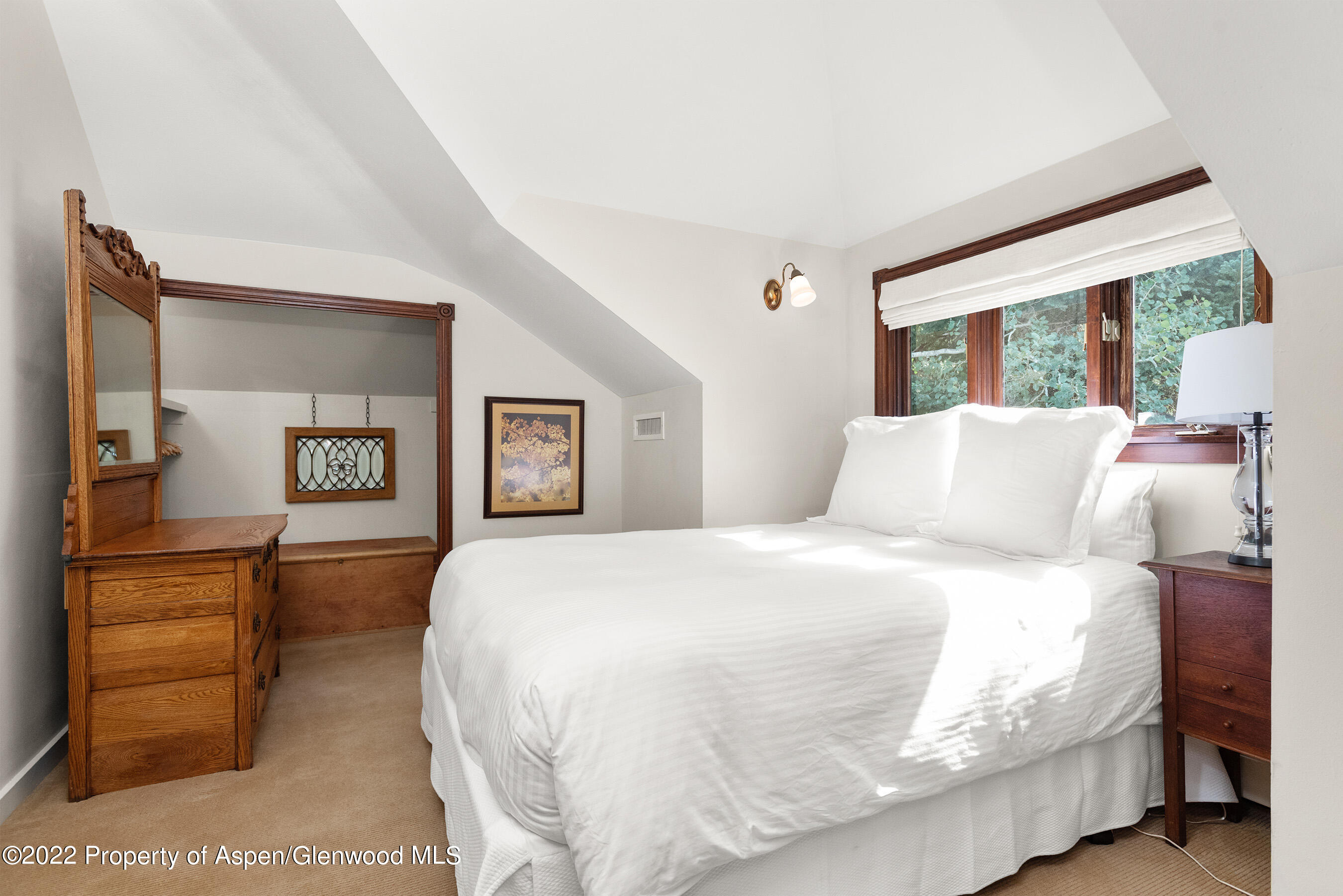 123 E Hallam Street Property Photo 14