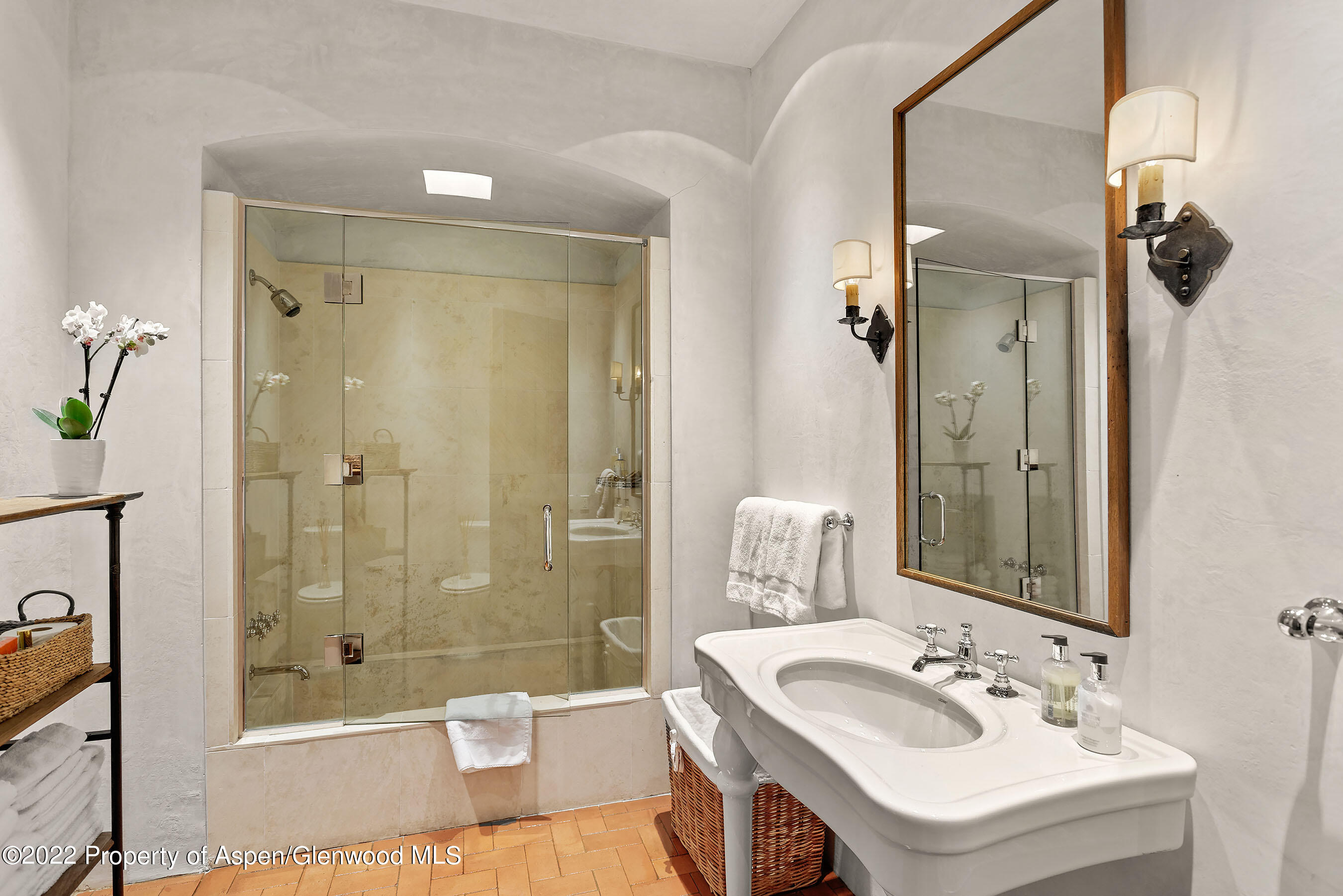 701 Meadowood Drive Property Photo 25