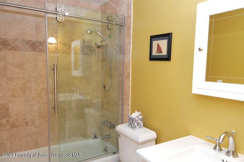 940 Waters 307 Property Photo 10