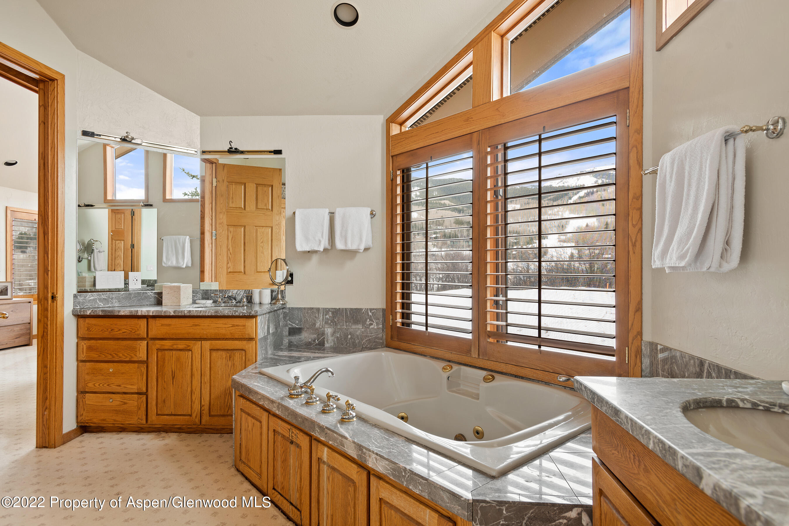 124 Fox Lane Property Photo 11