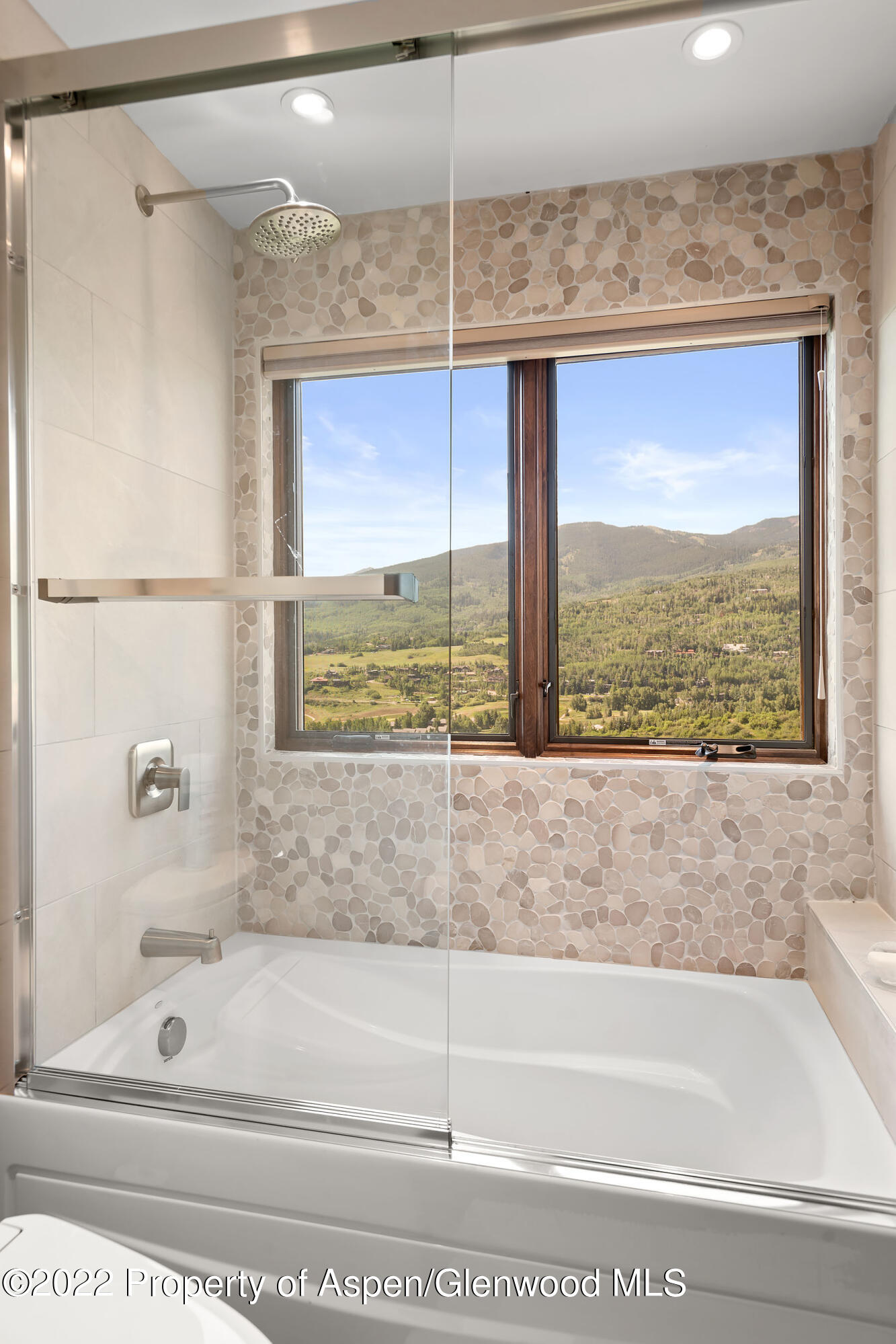 21 Lemond Circle Property Photo 17