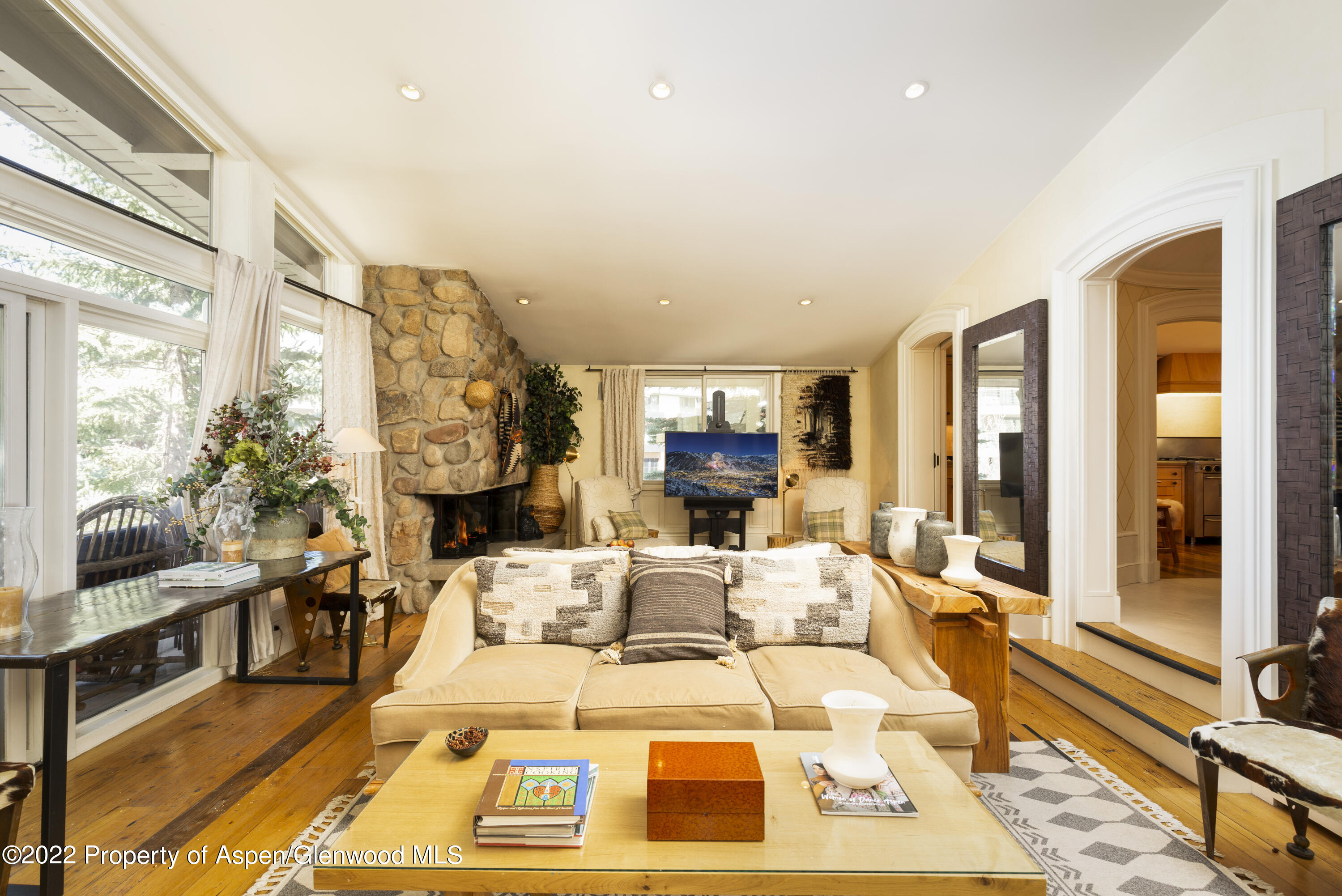 700 S Ute Avenue 202 Property Photo 1