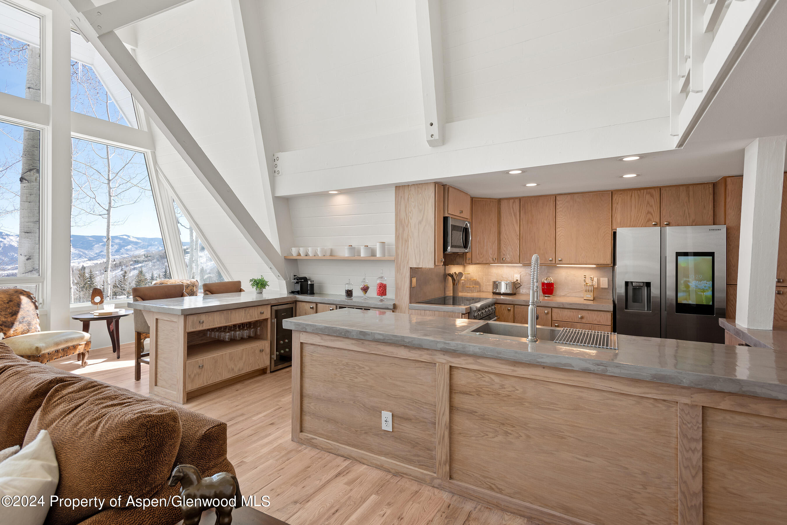 126 Edgewood Lane Property Photo 13
