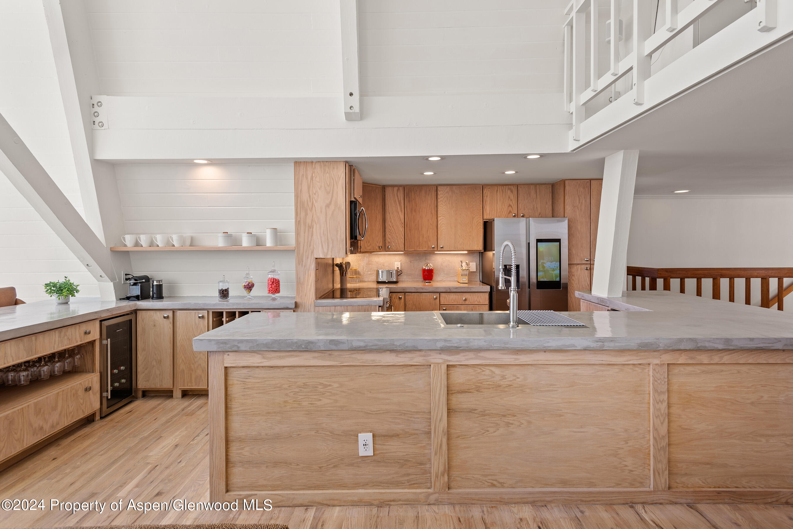 126 Edgewood Lane Property Photo 14